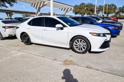 2023 Toyota CAMRY LE