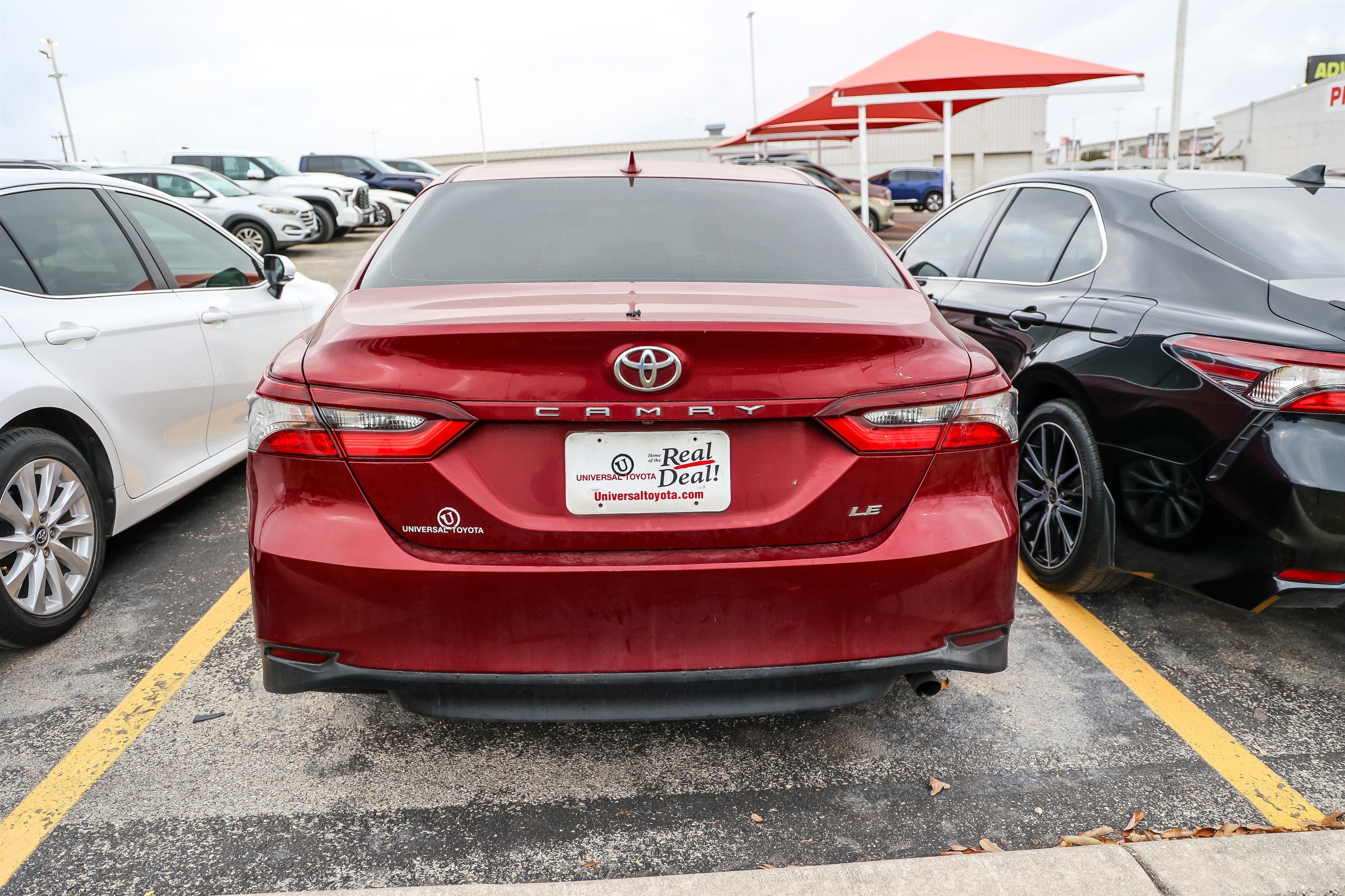 2022 Toyota CAMRY LE
