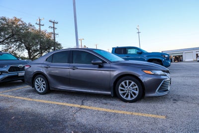 2024 Toyota CAMRY LE