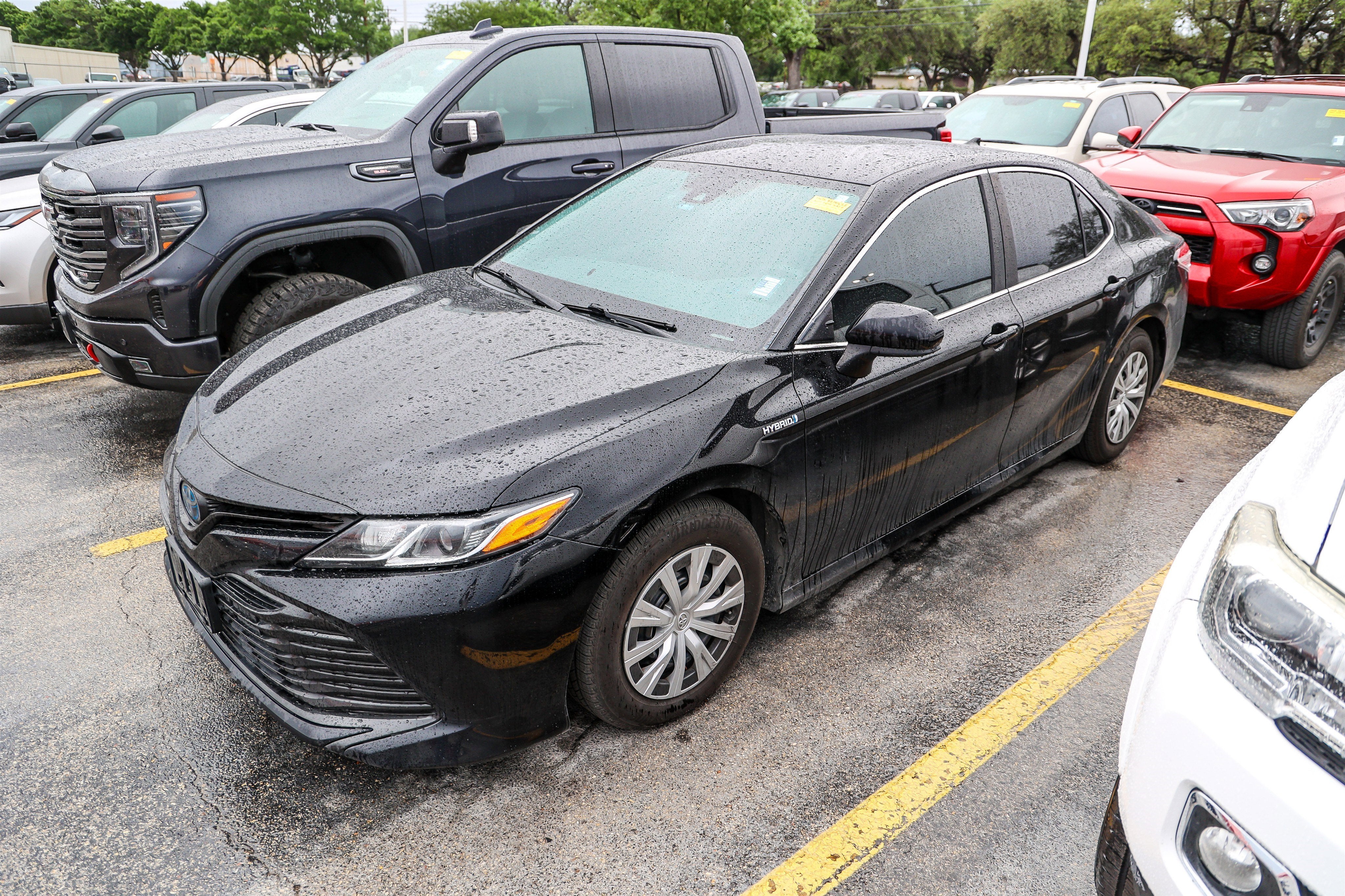 2020 Toyota Camry Hybrid LE