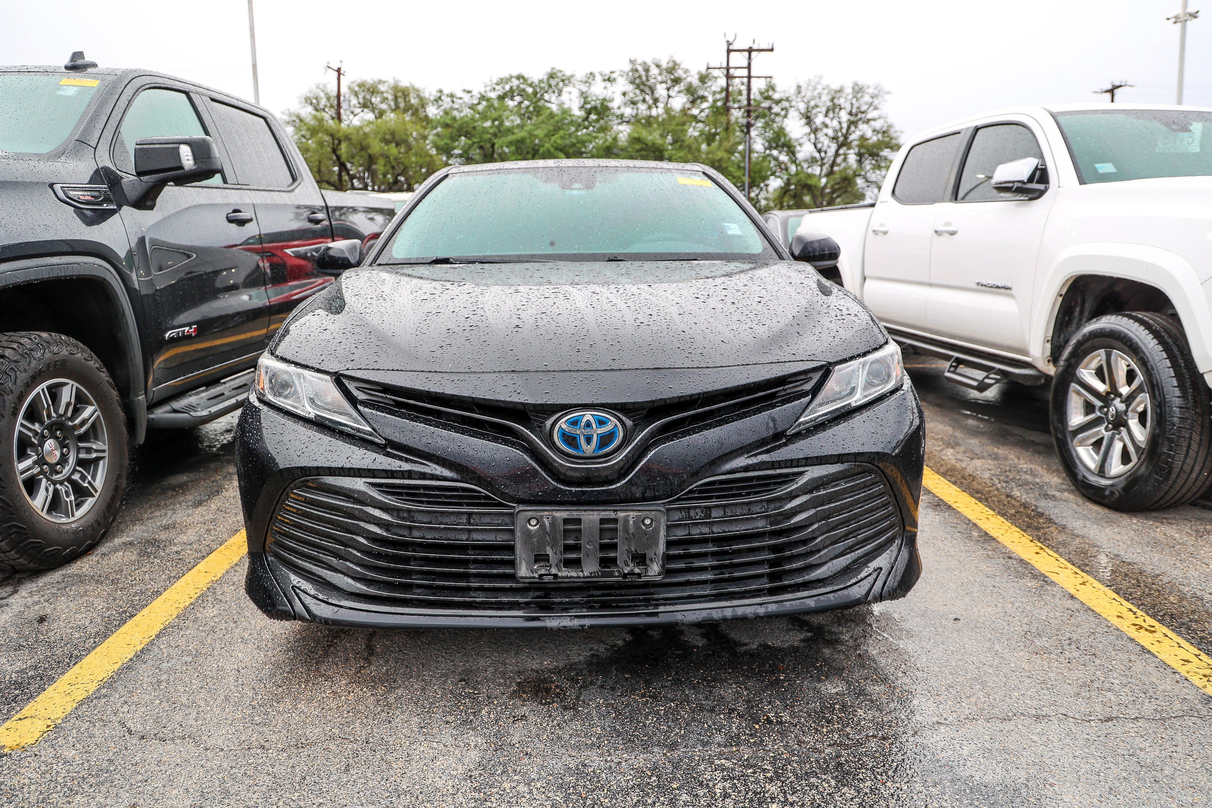 2020 Toyota Camry Hybrid LE