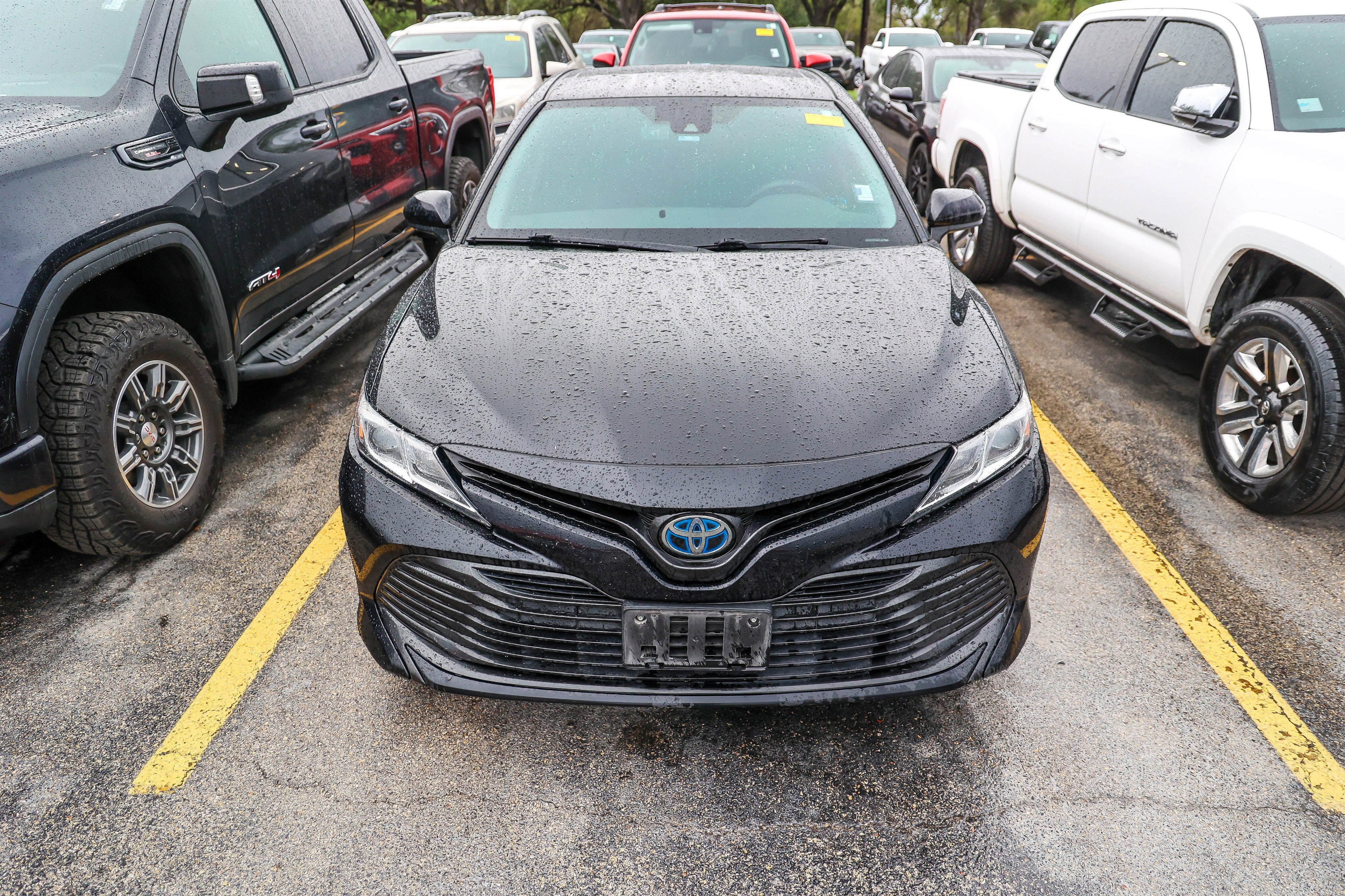 2020 Toyota Camry Hybrid LE