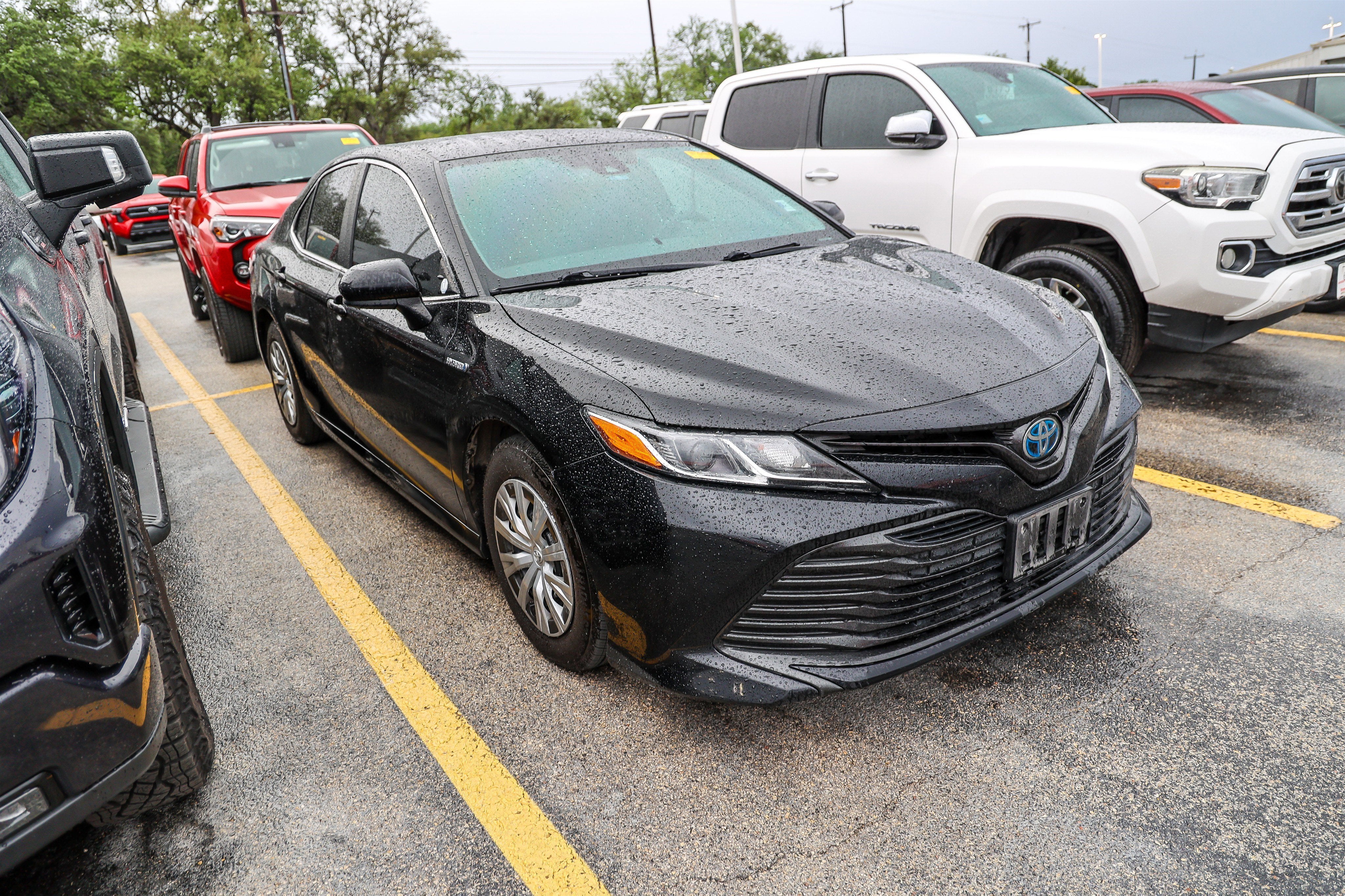 2020 Toyota Camry Hybrid LE