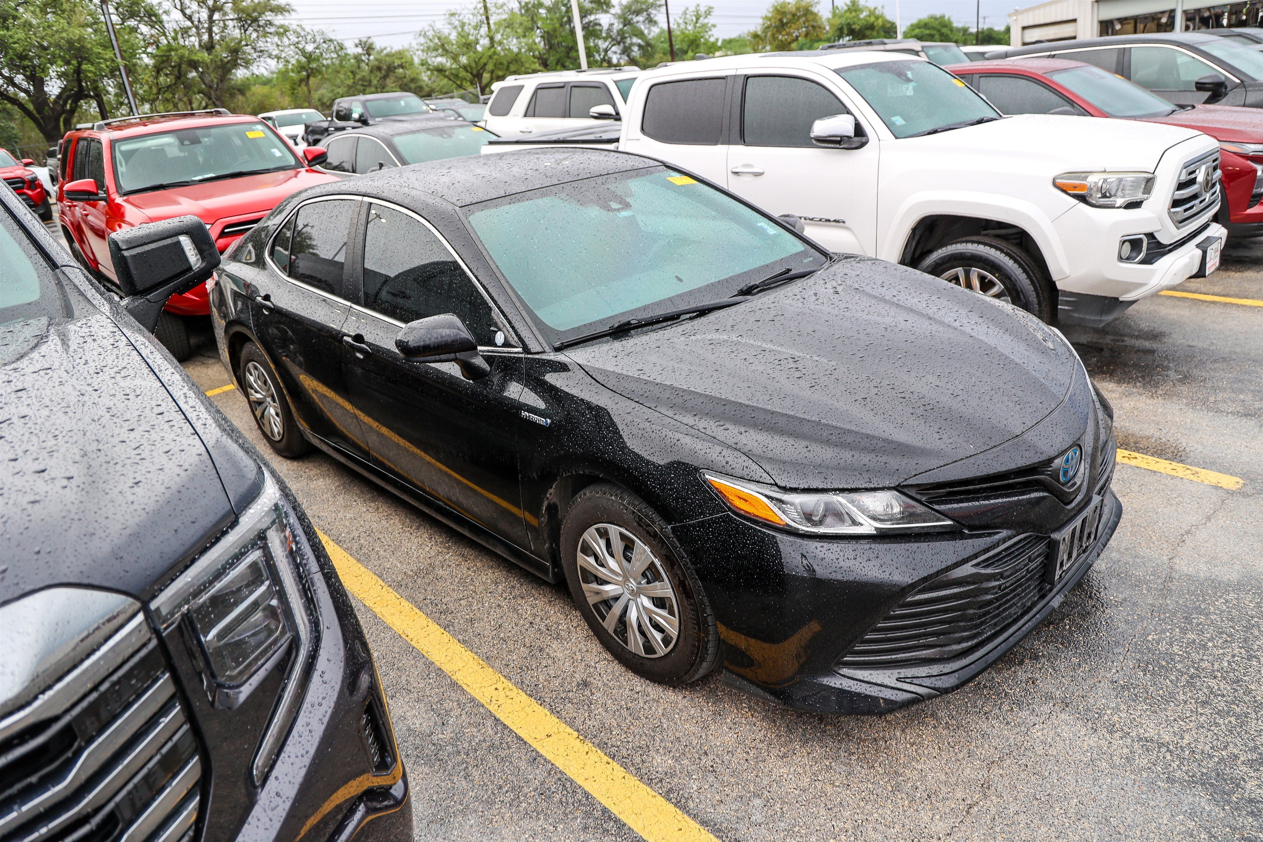 2020 Toyota Camry Hybrid LE