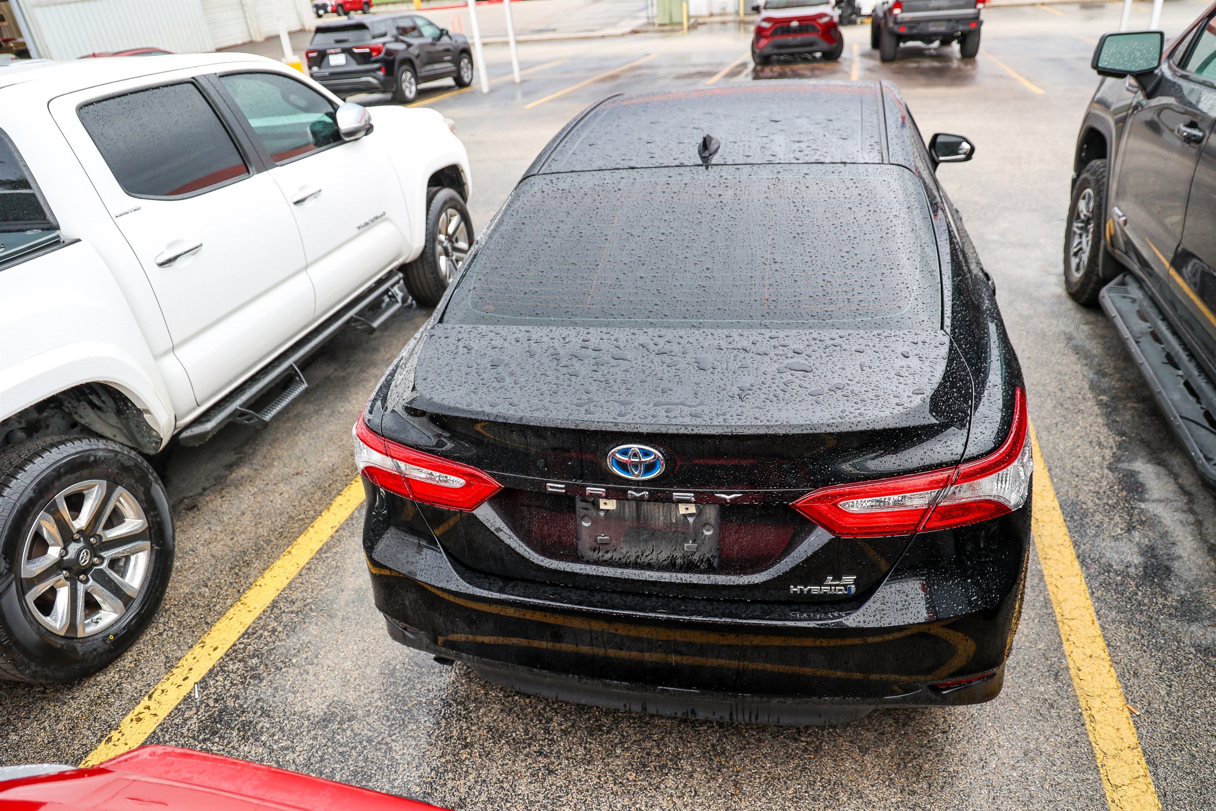 2020 Toyota Camry Hybrid LE