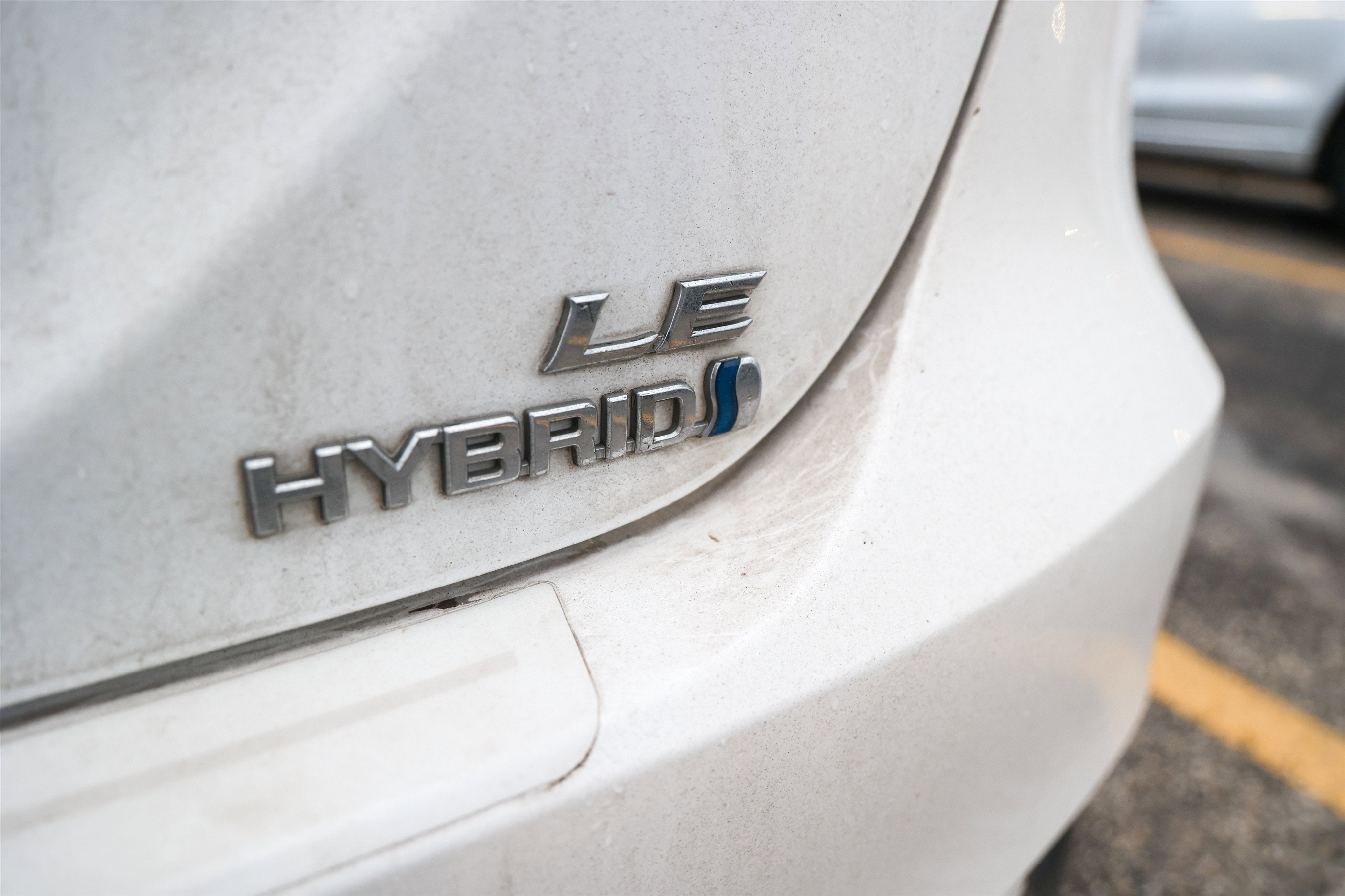 2020 Toyota CAMRY Hybrid LE