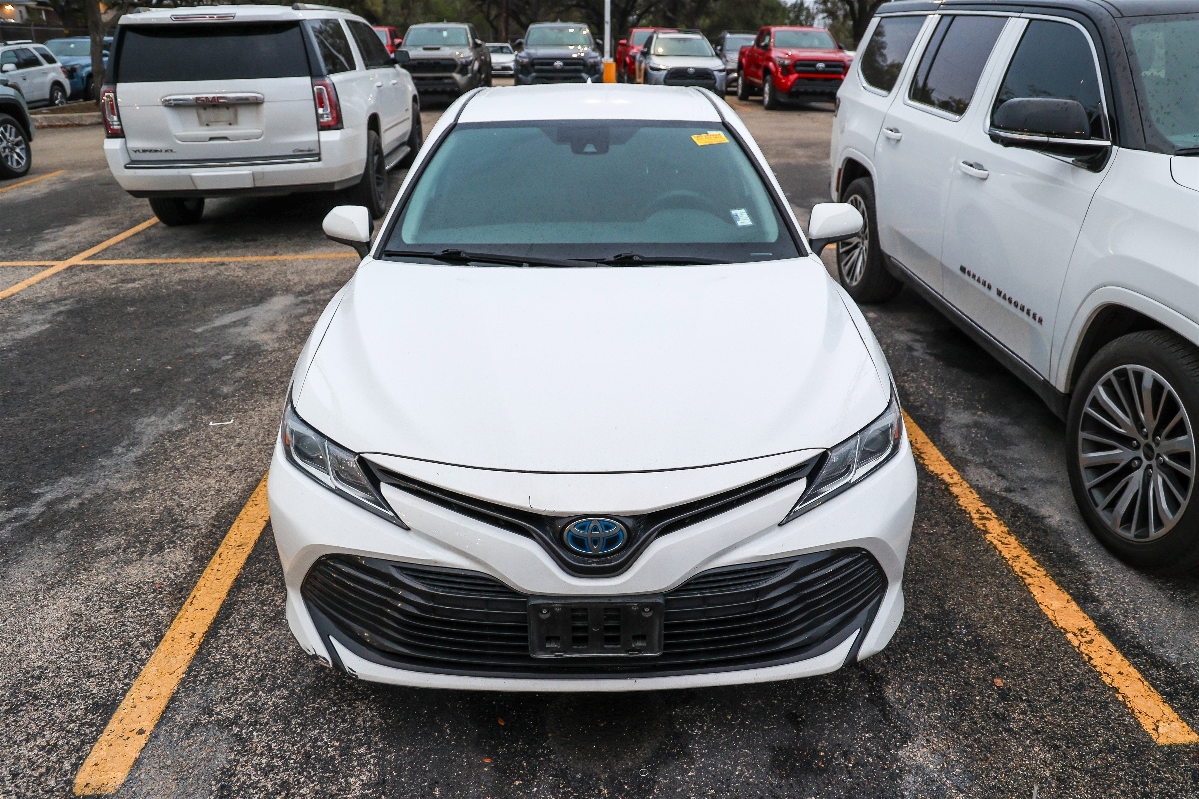 2020 Toyota CAMRY Hybrid LE