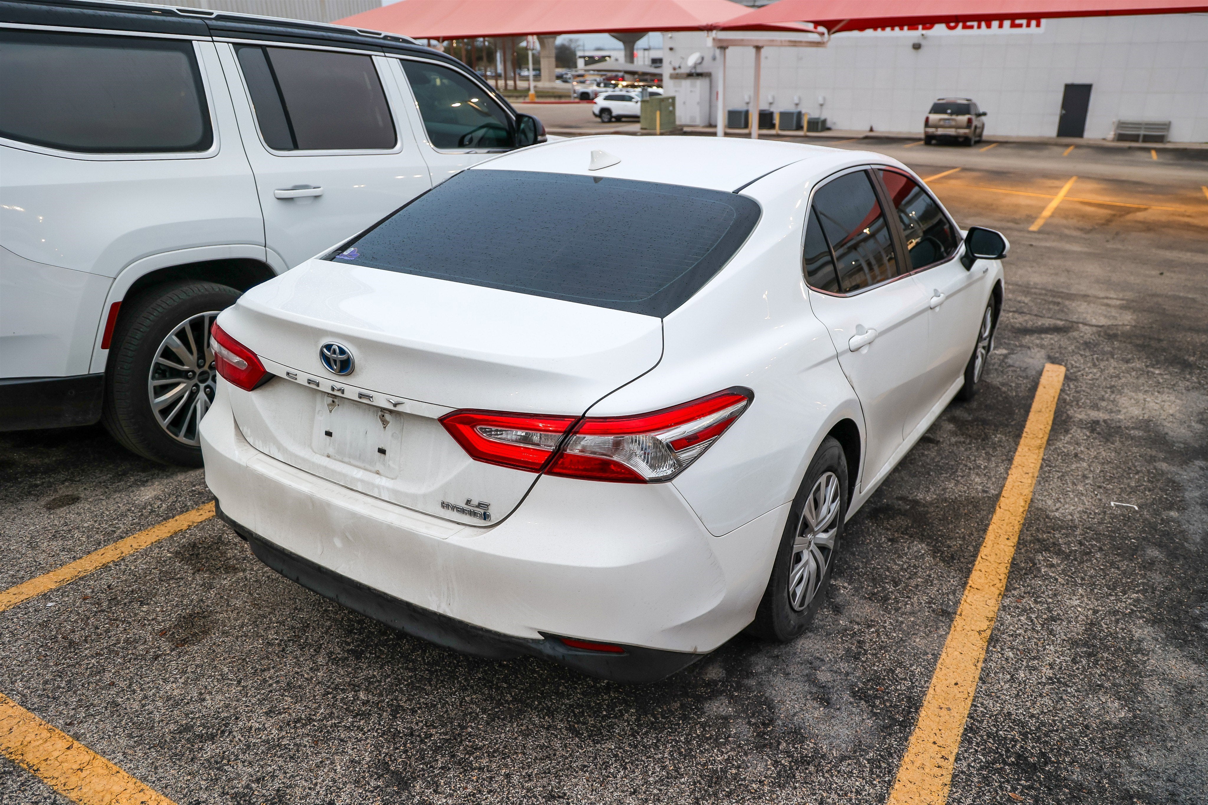 2020 Toyota CAMRY Hybrid LE