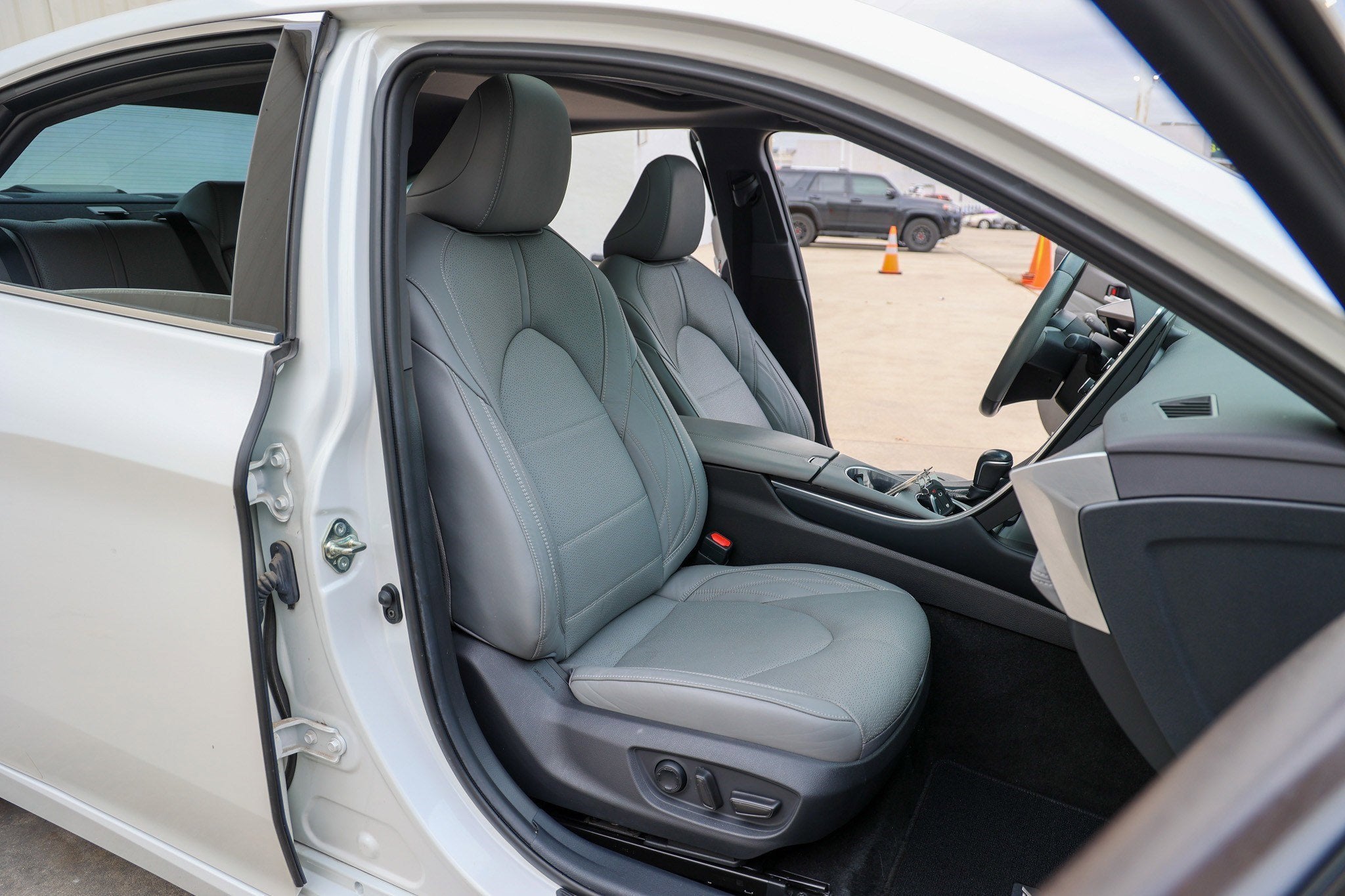 2021 Toyota AVALON Limited