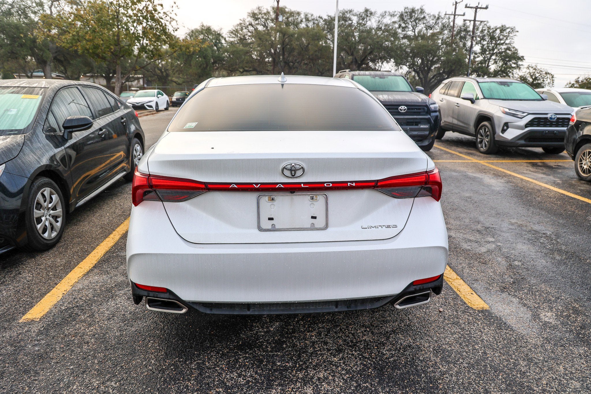 2021 Toyota AVALON Limited