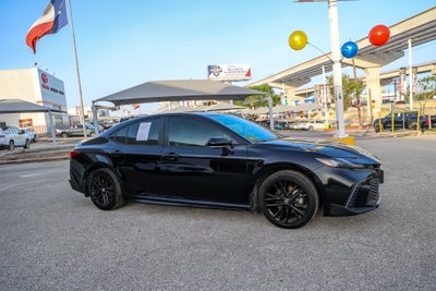 2025 Toyota CAMRY SE