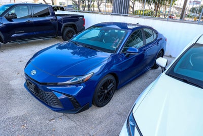 2025 Toyota Camry SE