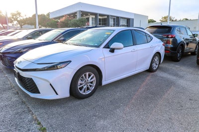 2025 Toyota Camry LE