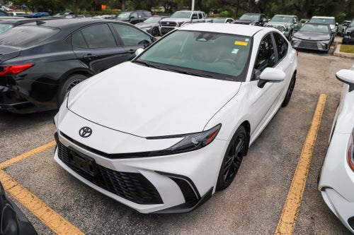 2025 Toyota Camry SE