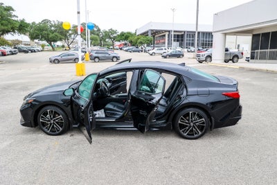 2025 Toyota CAMRY XSE