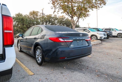 2025 Toyota CAMRY LE