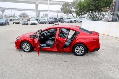 2025 Toyota CAMRY LE