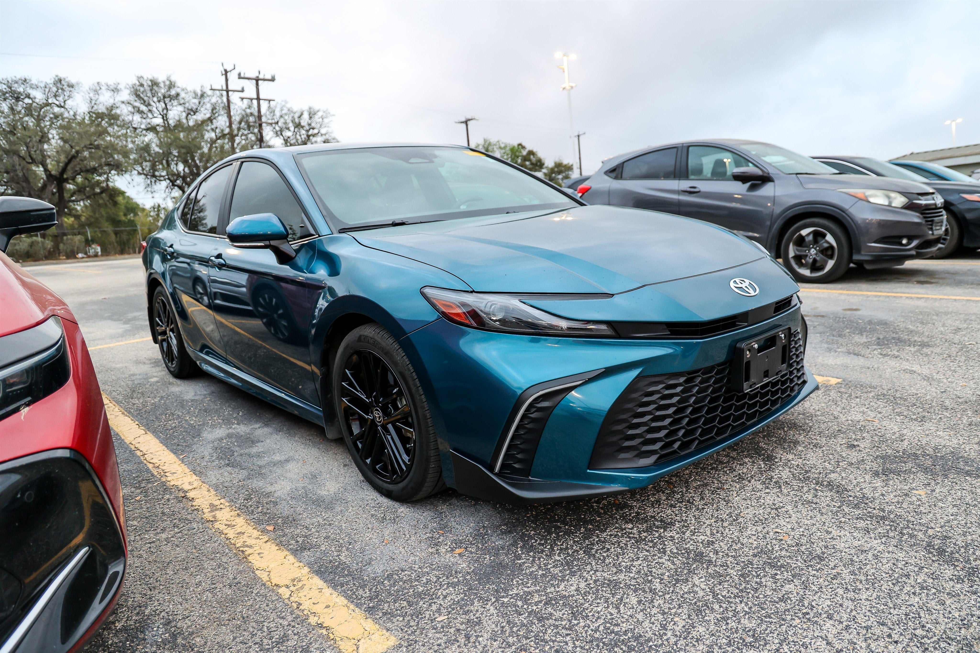 2025 Toyota CAMRY SE