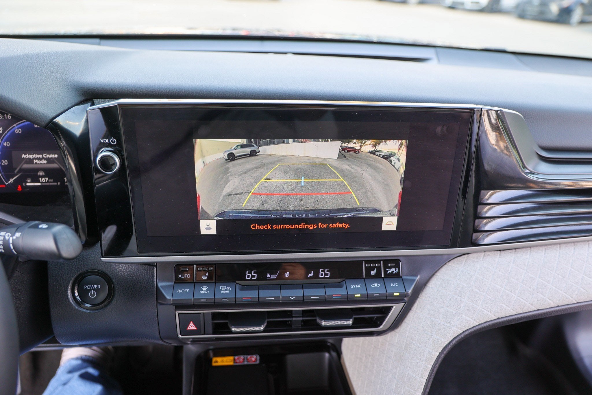 2025 Toyota CAMRY XLE