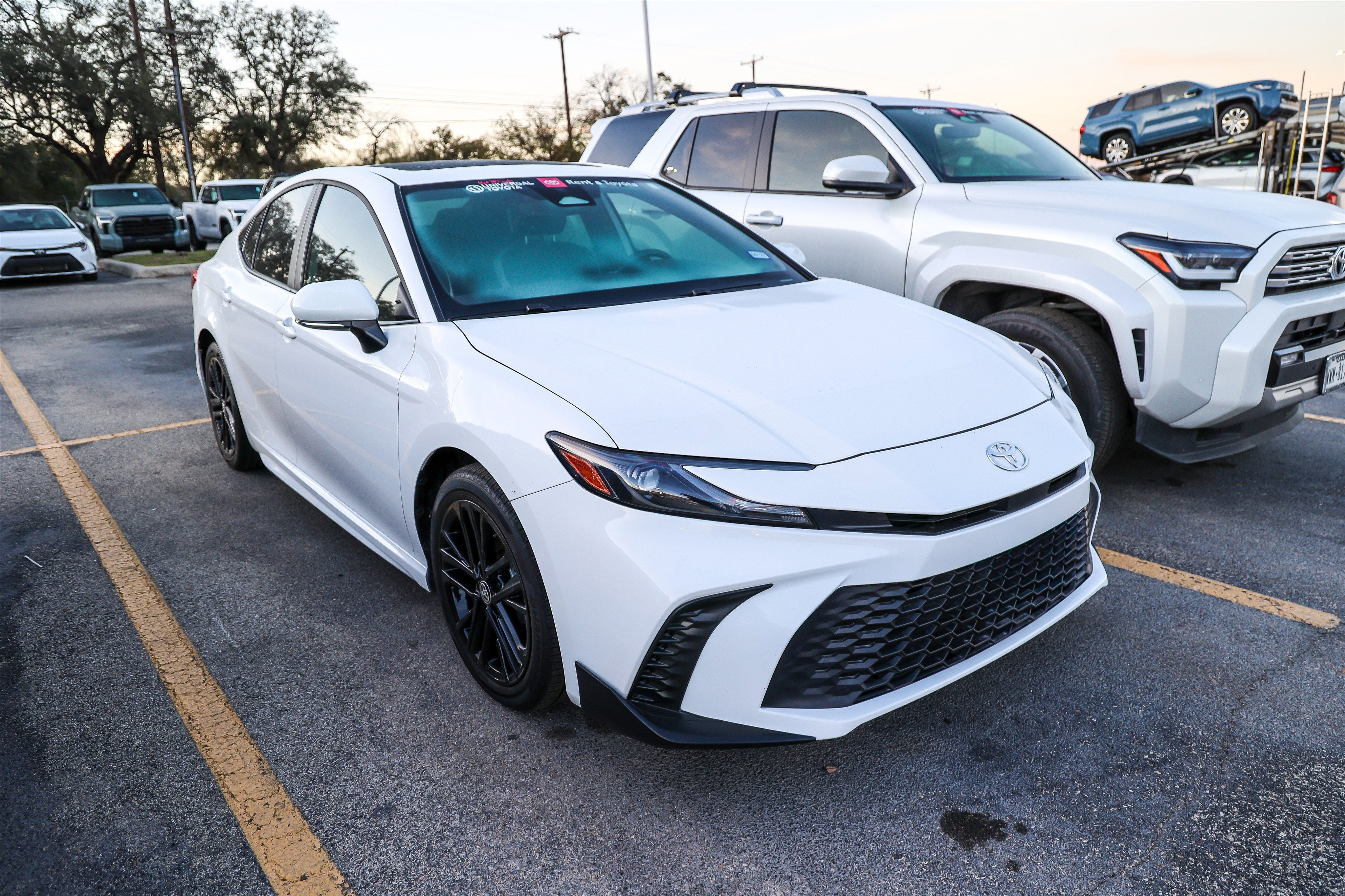2025 Toyota CAMRY SE