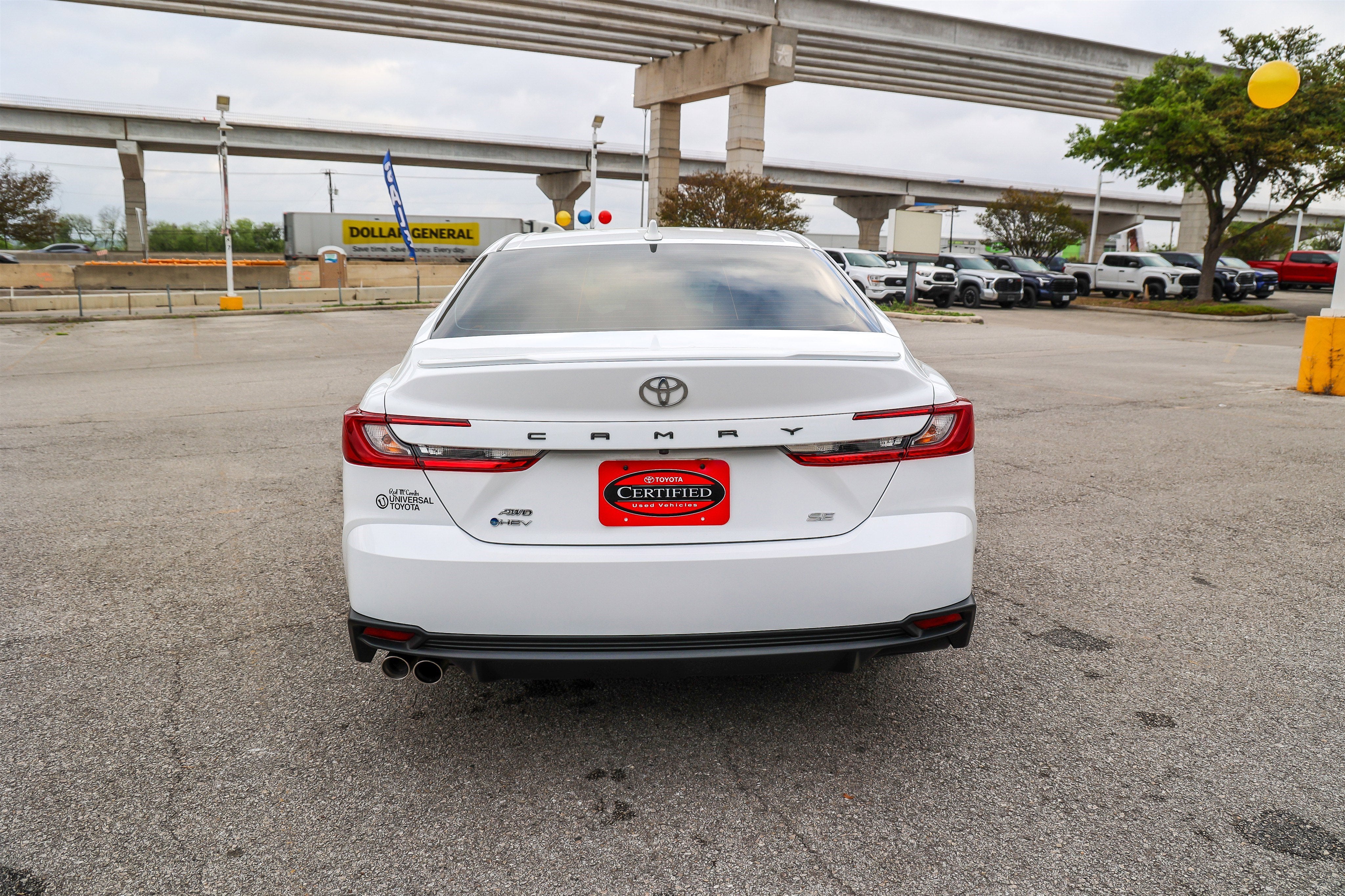 2025 Toyota CAMRY SE
