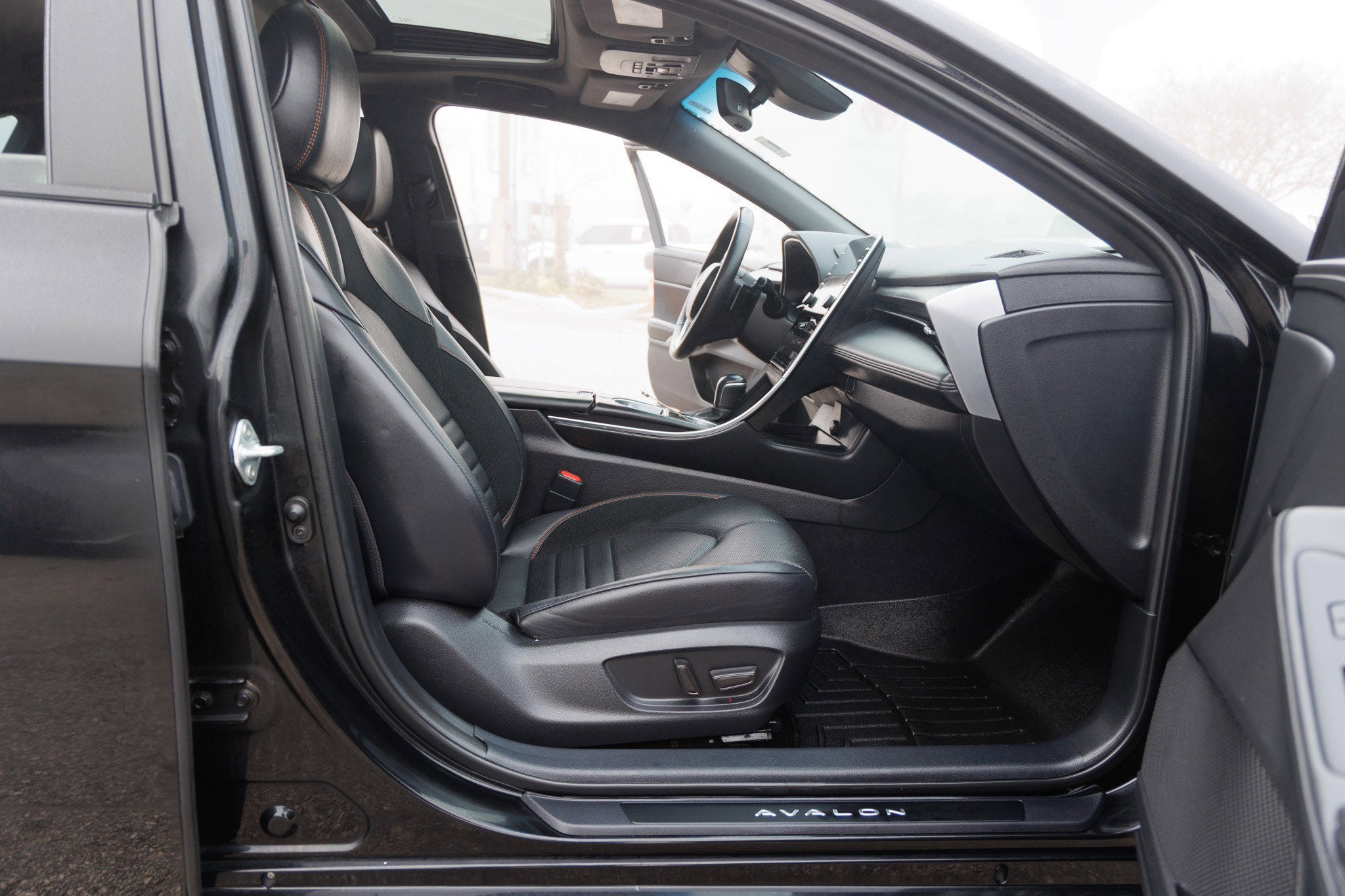 2022 Toyota AVALON HYBRID Hybrid XSE Nightshade