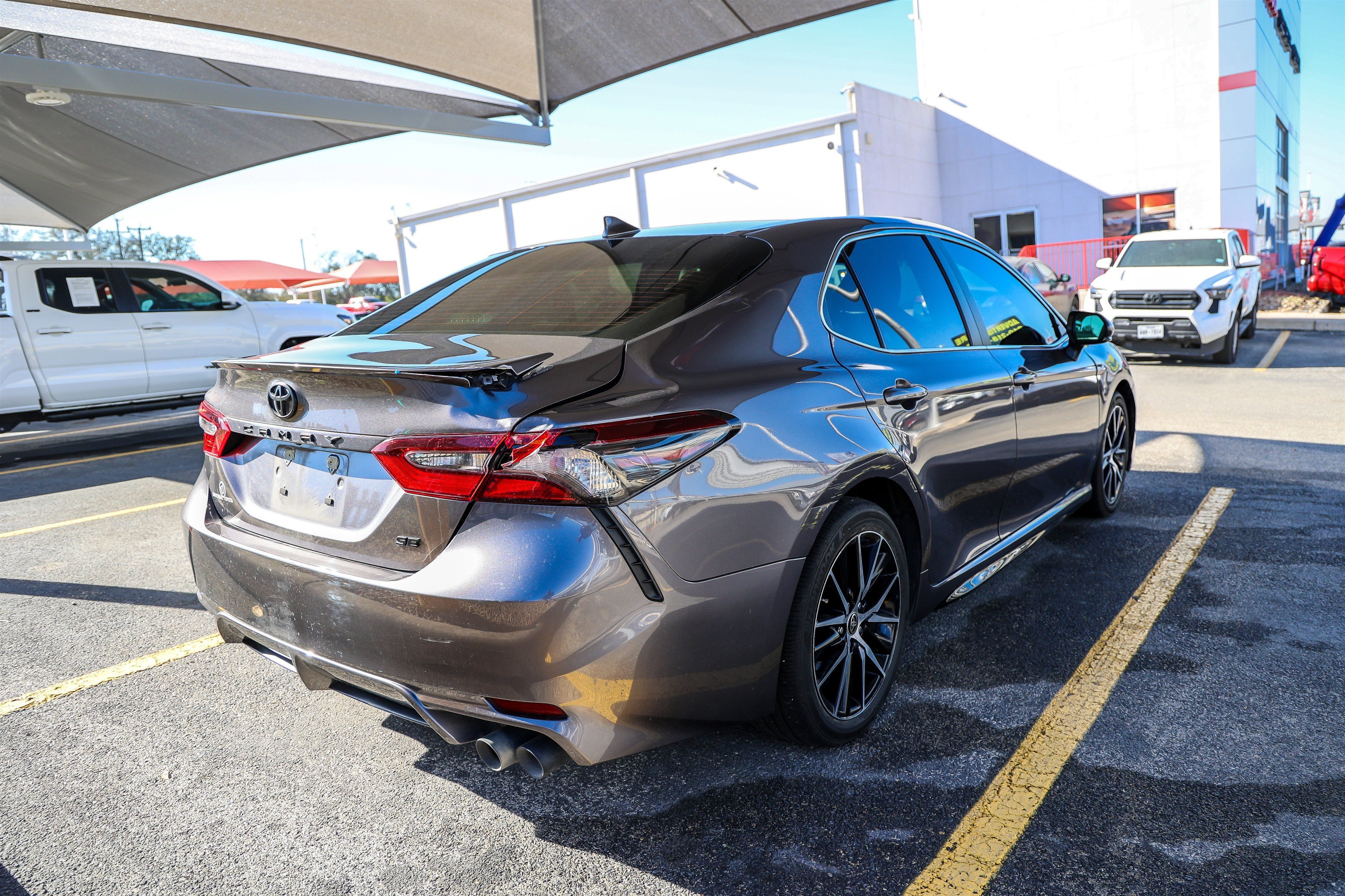 2022 Toyota CAMRY SE