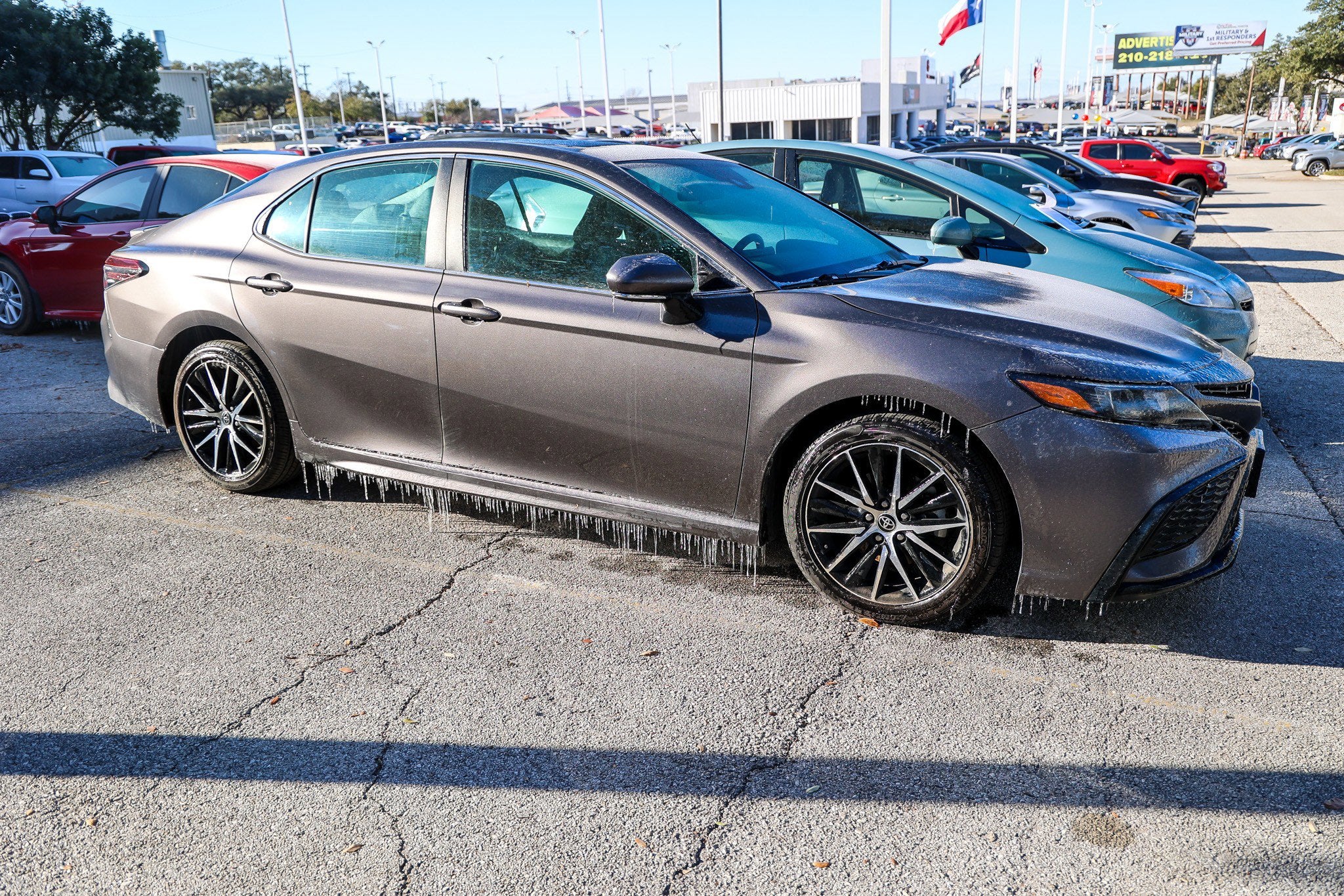2023 Toyota CAMRY SE