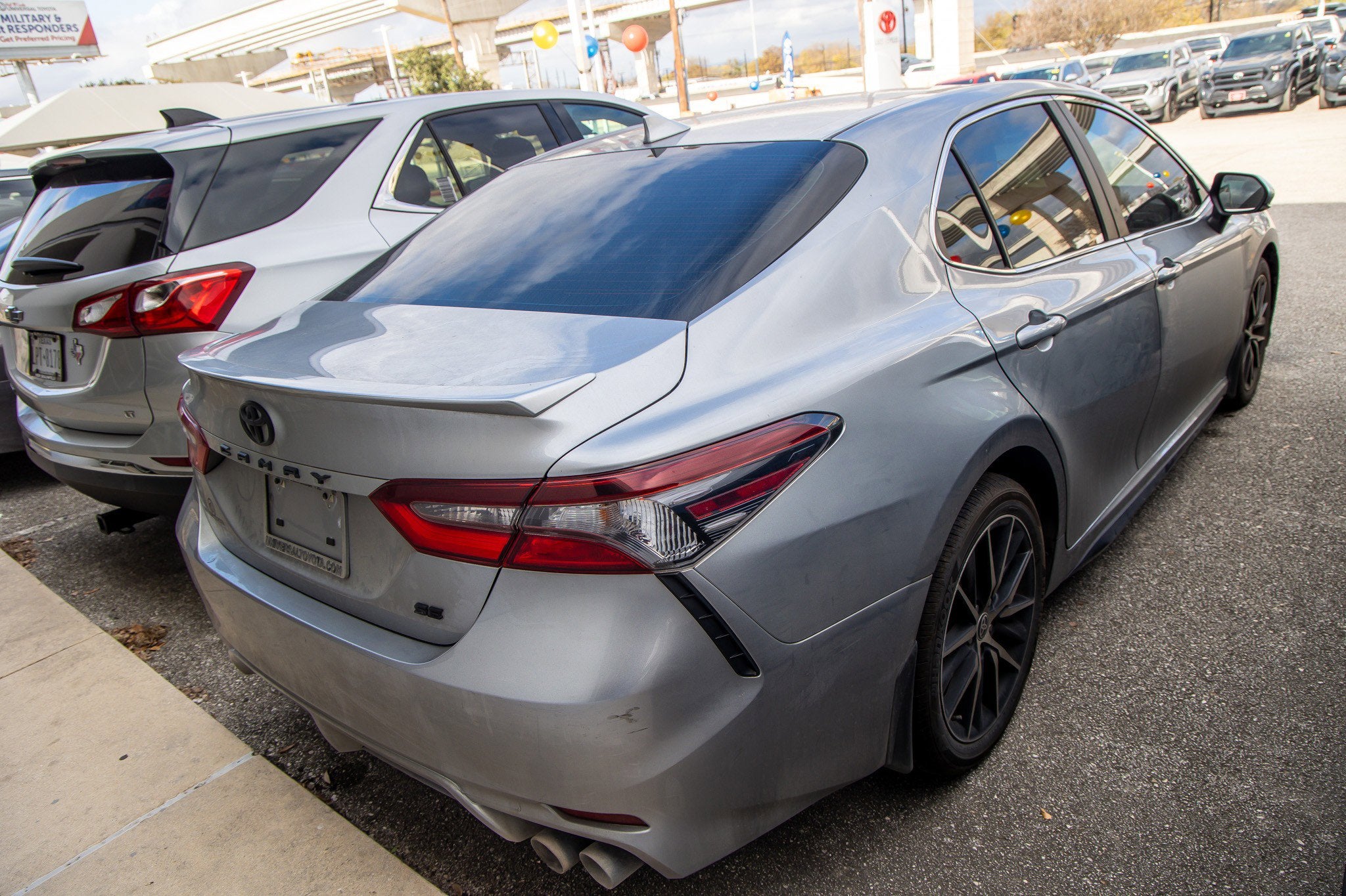 2023 Toyota CAMRY SE