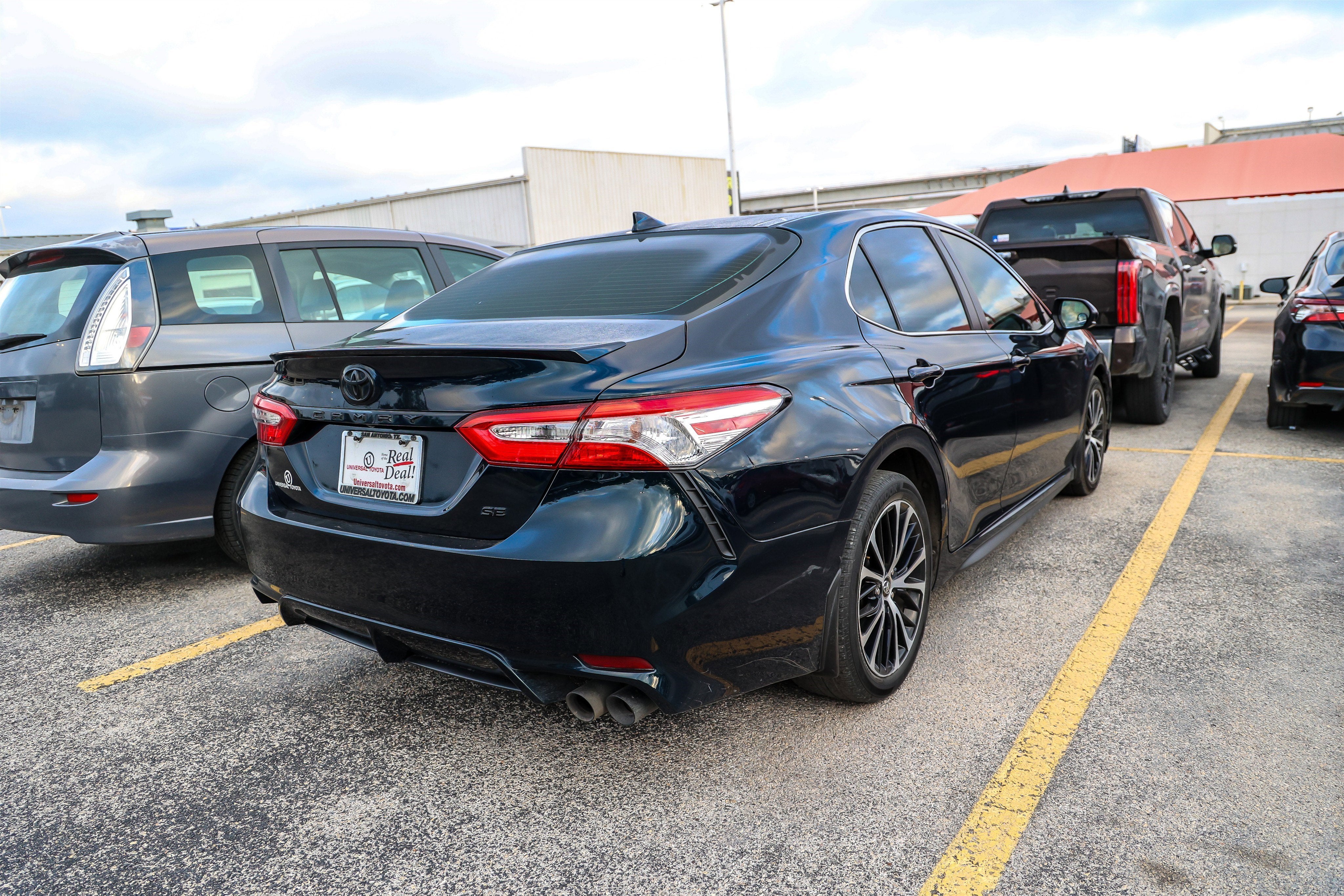 2020 Toyota Camry SE