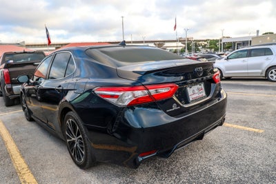 2020 Toyota Camry SE