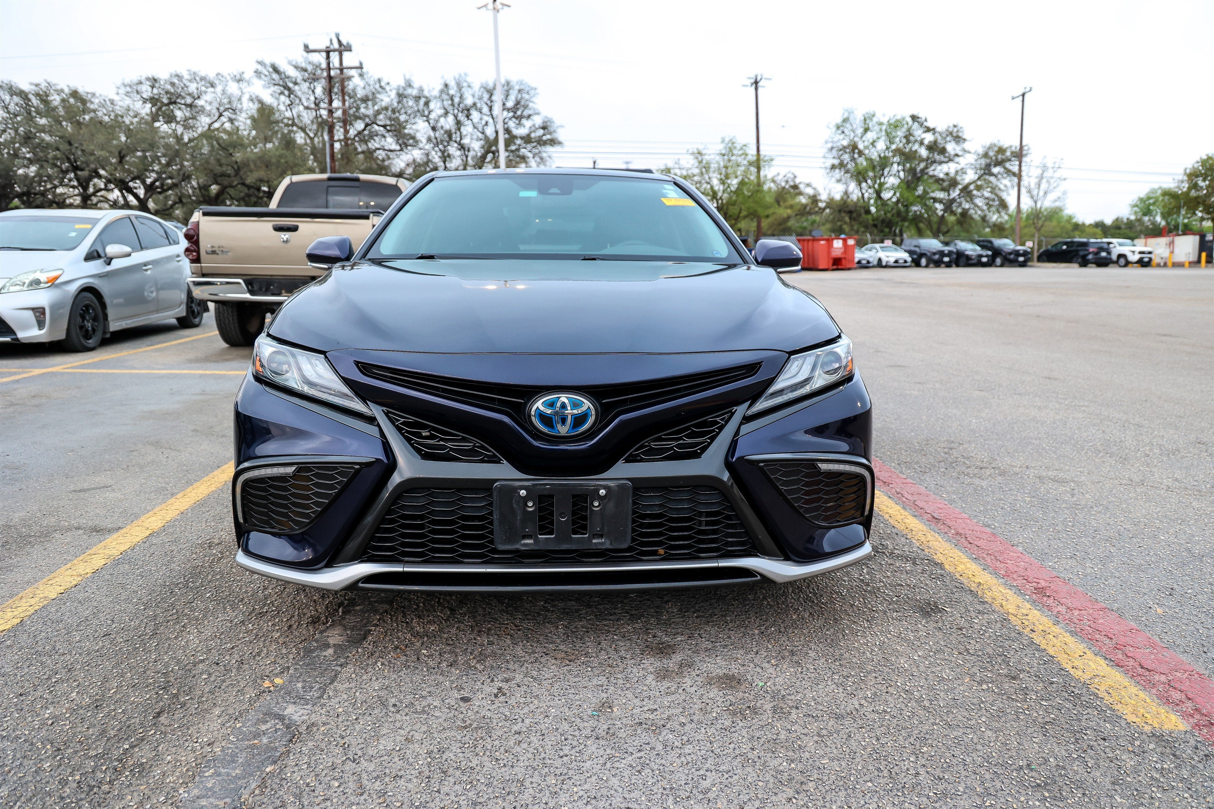 2022 Toyota Camry Hybrid XSE