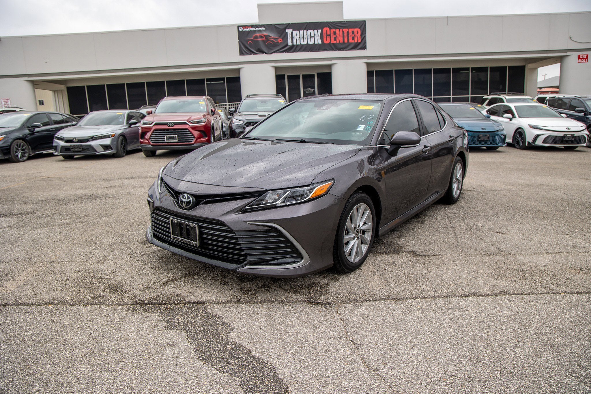 2023 Toyota CAMRY LE