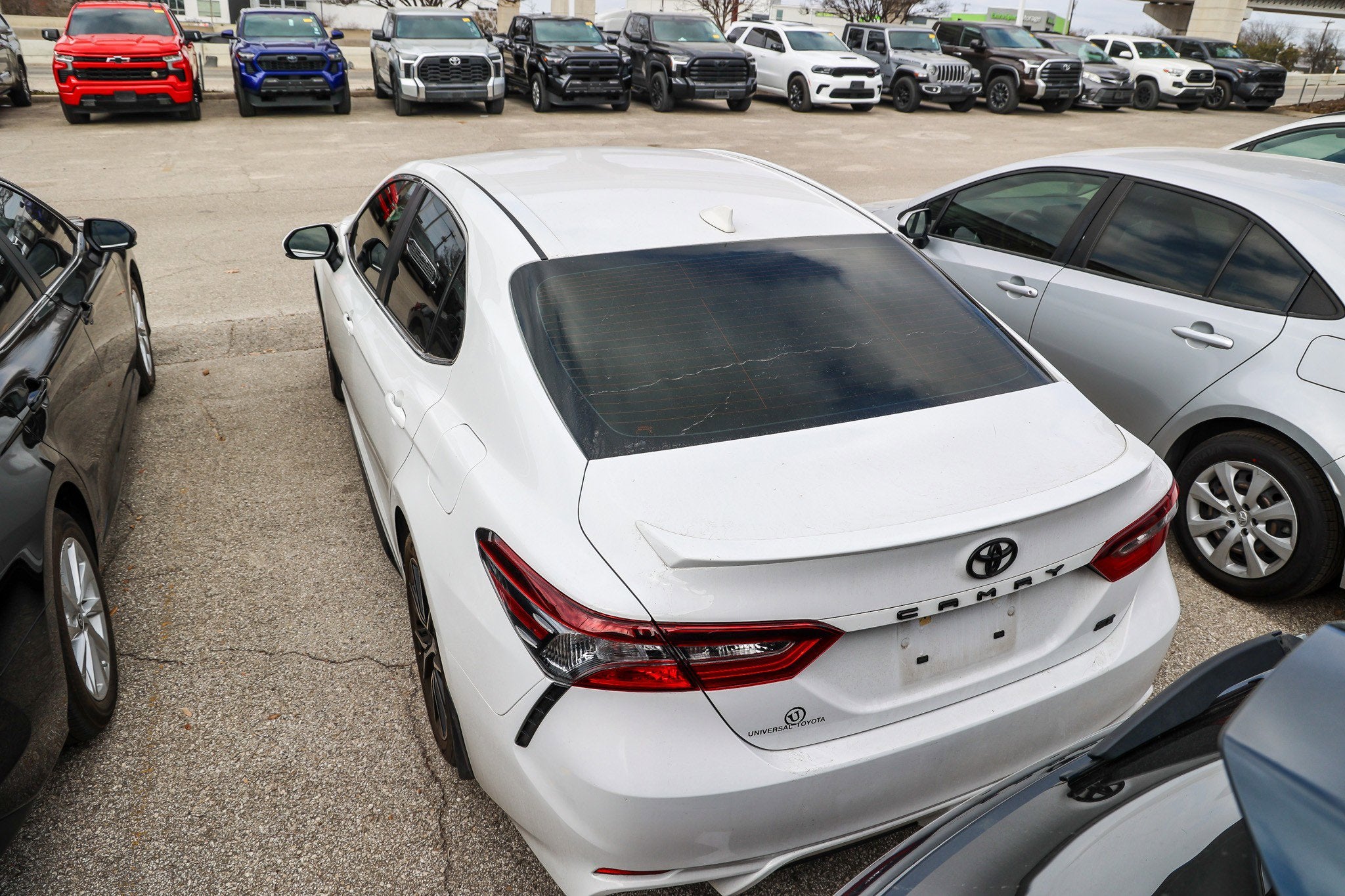 2024 Toyota CAMRY SE