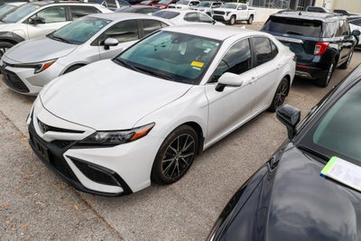 2024 Toyota CAMRY SE