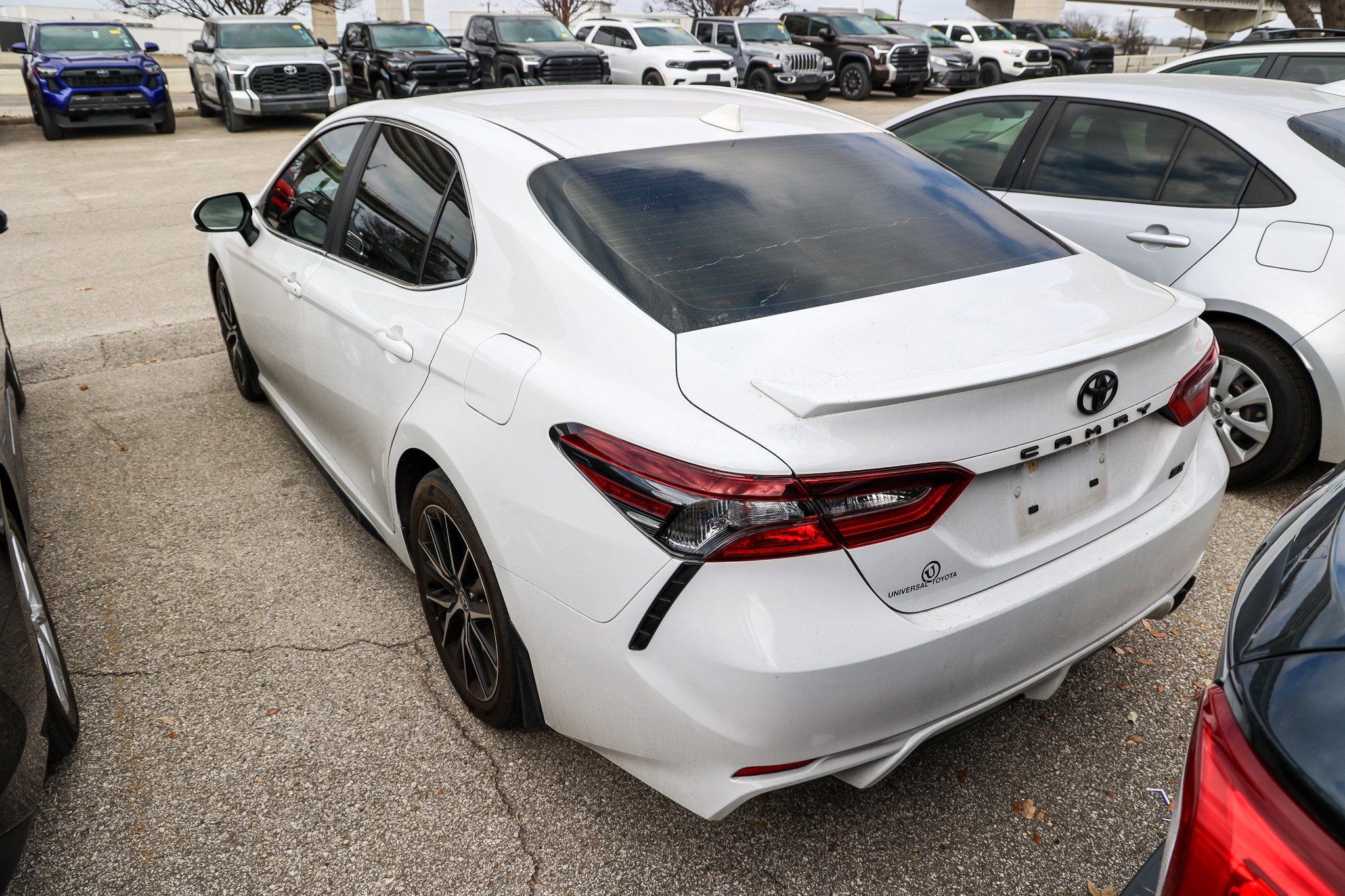 2024 Toyota CAMRY SE