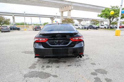 2022 Toyota CAMRY SE
