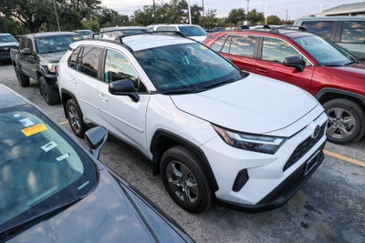 2025 Toyota RAV4 Hybrid LE