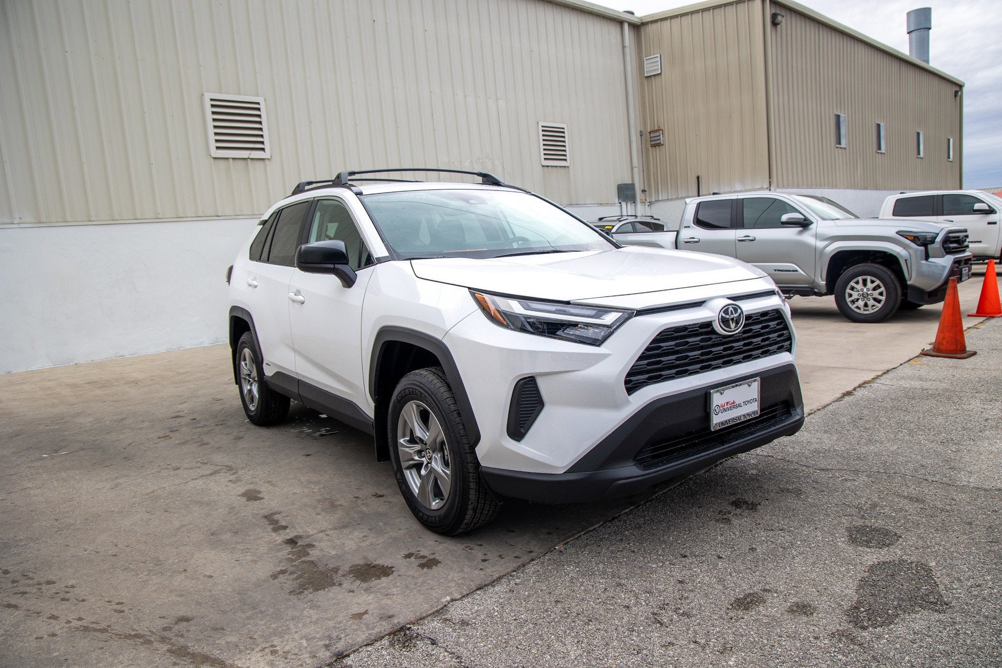 2025 Toyota RAV4 HYBRID Hybrid LE