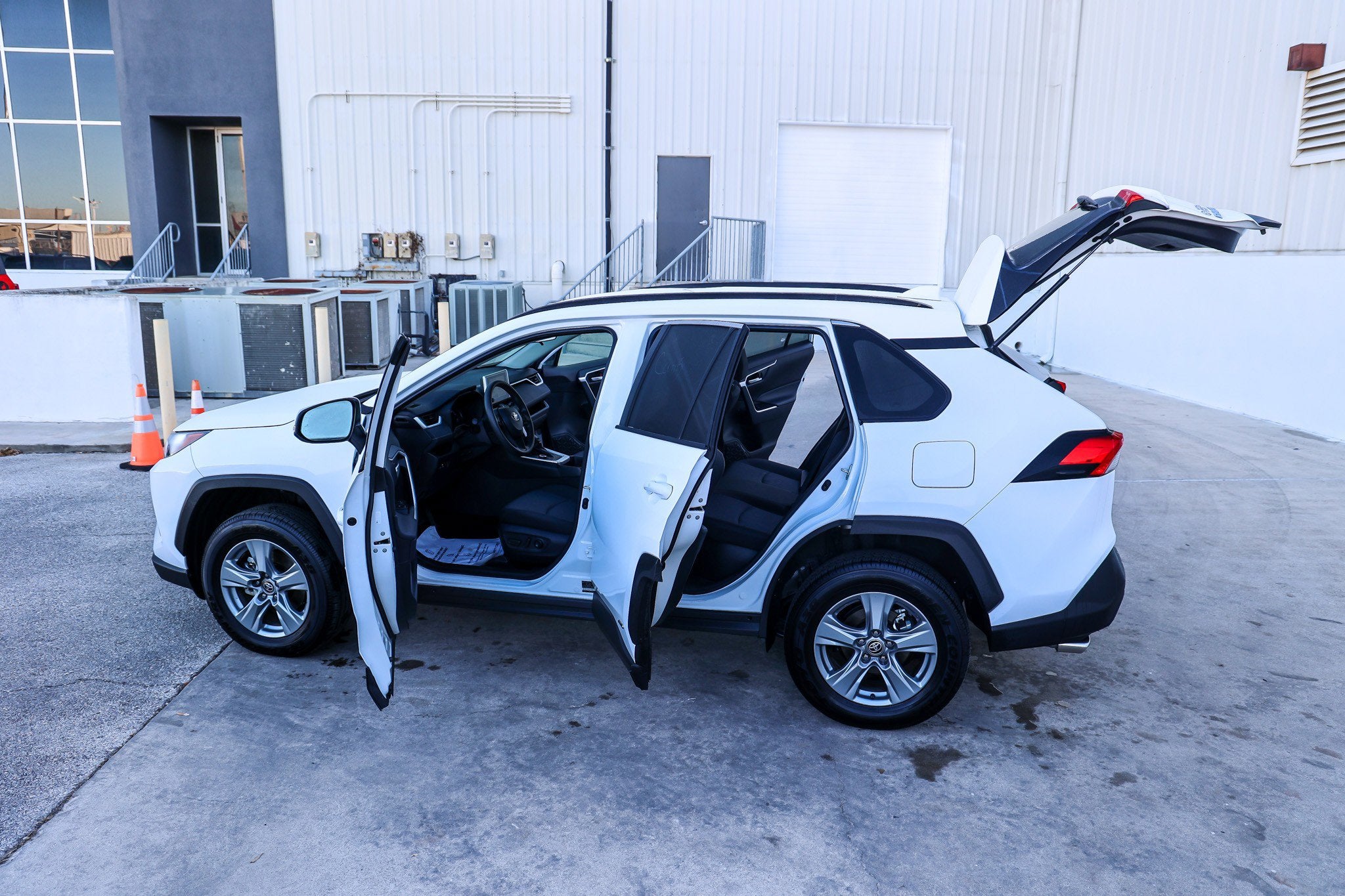 2025 Toyota RAV4 HYBRID Hybrid XLE