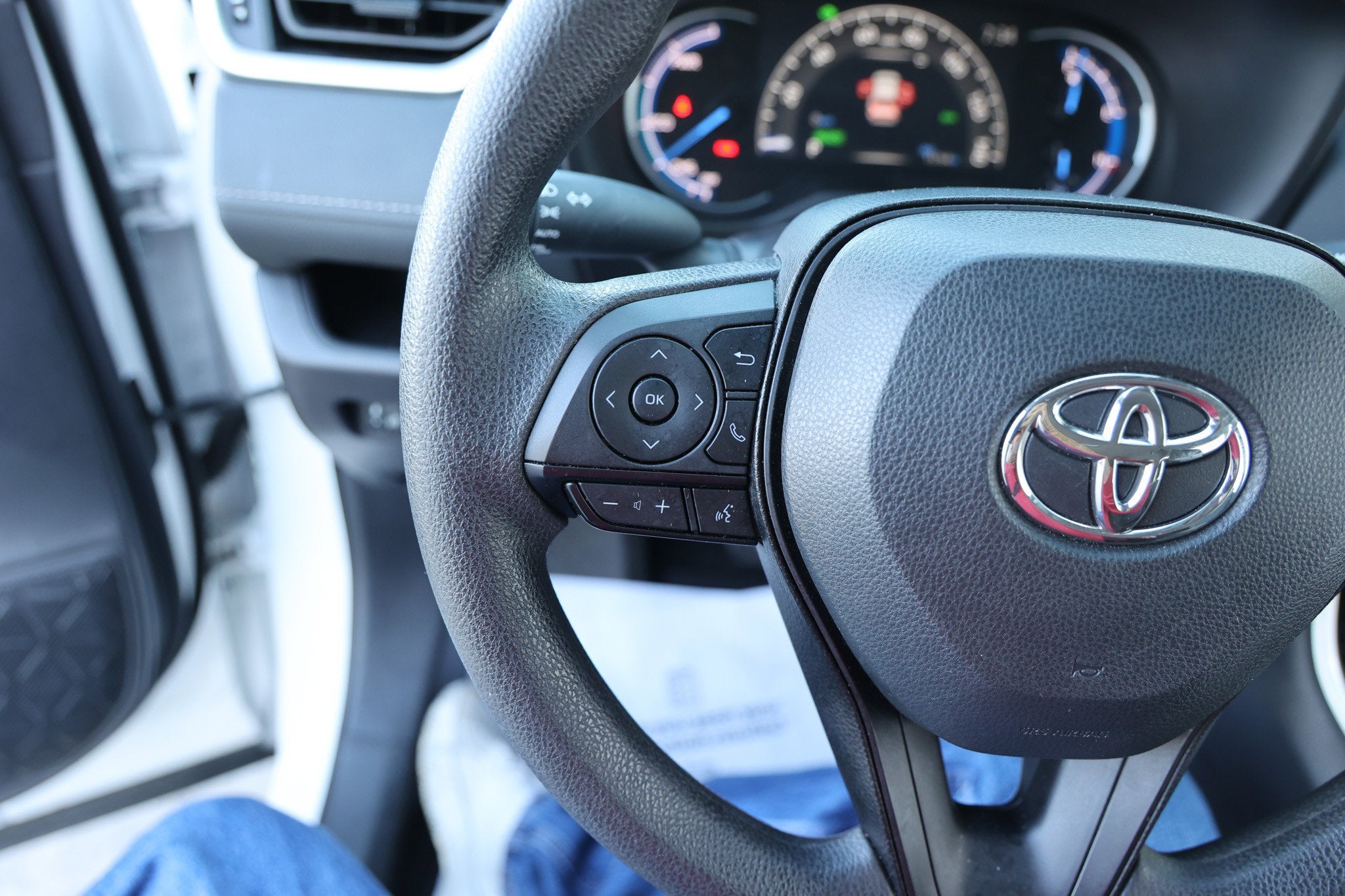 2025 Toyota RAV4 HYBRID Hybrid XLE