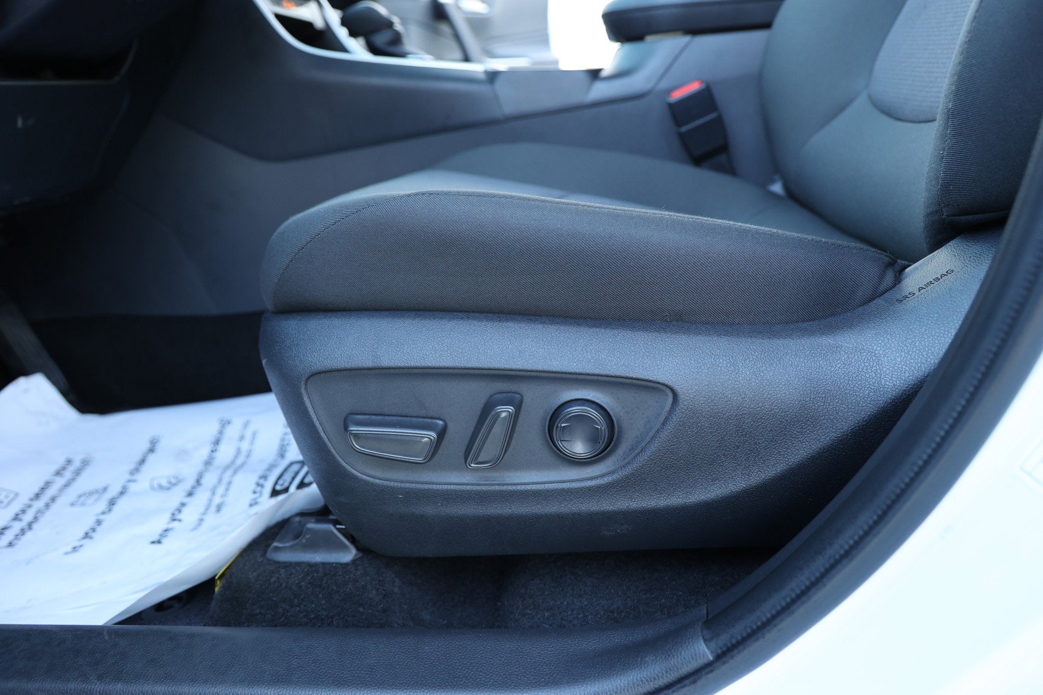 2025 Toyota RAV4 HYBRID Hybrid XLE