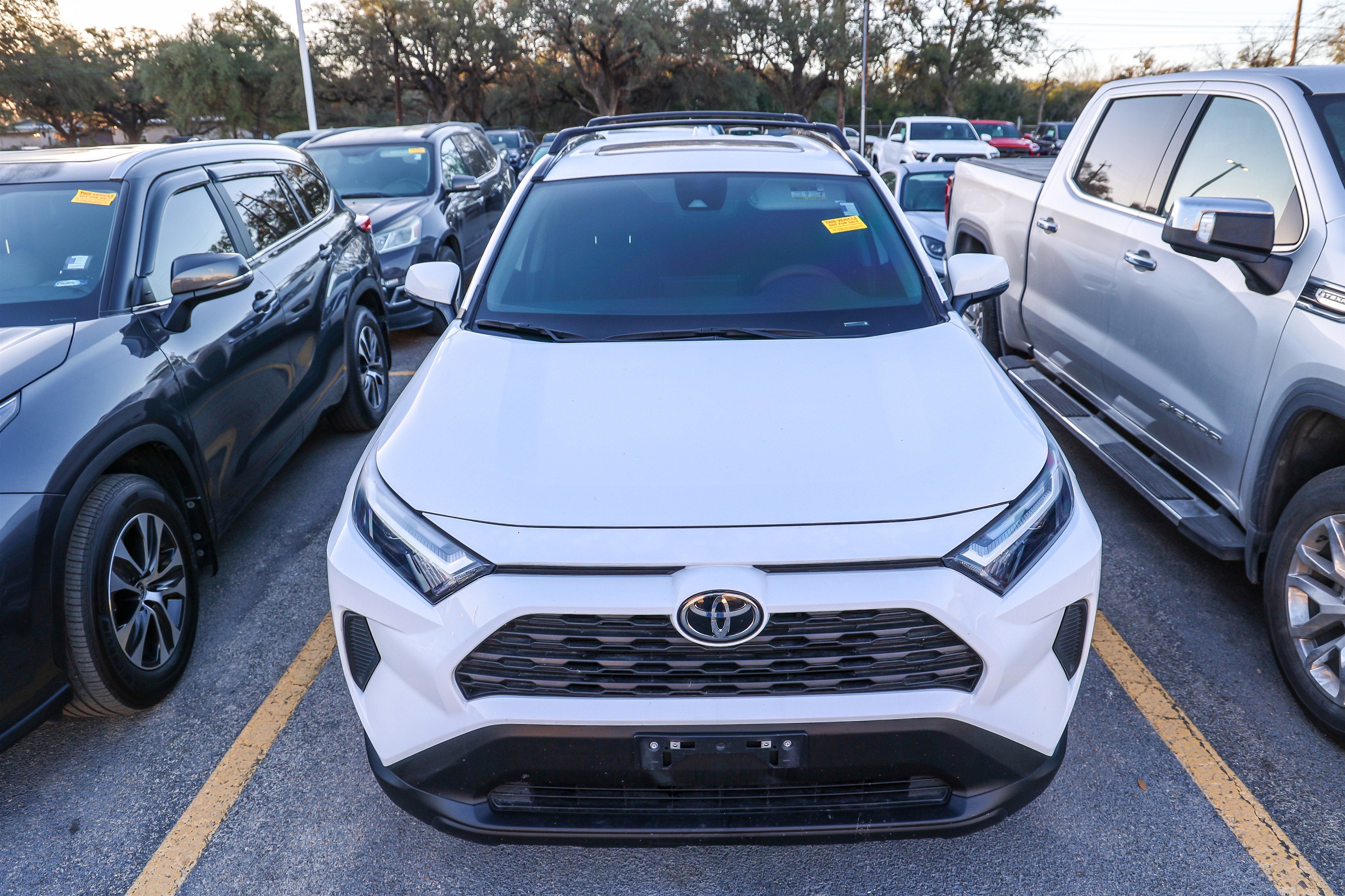 2025 Toyota RAV4 HYBRID Hybrid XLE
