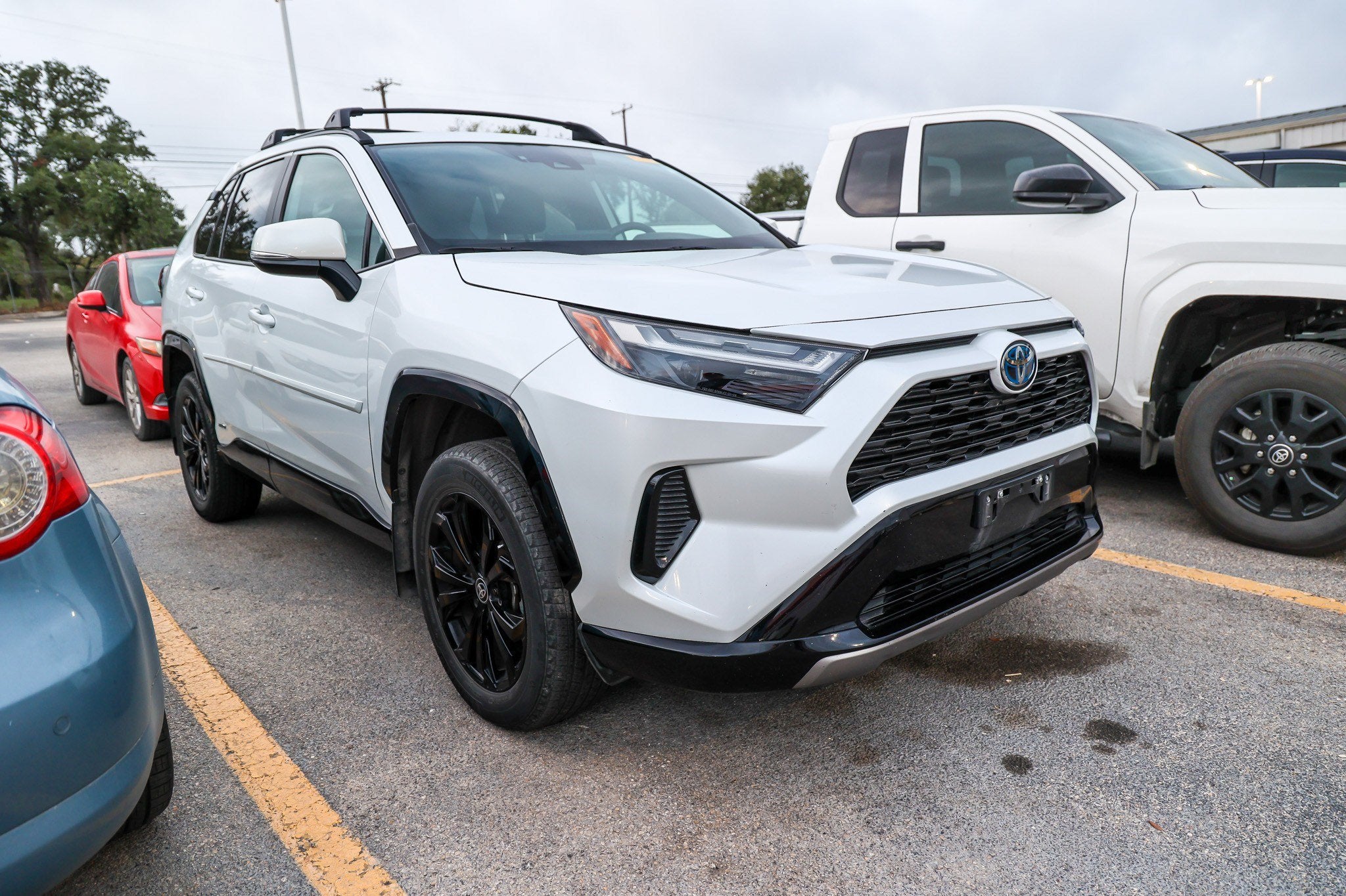 2024 Toyota RAV4 Hybrid SE