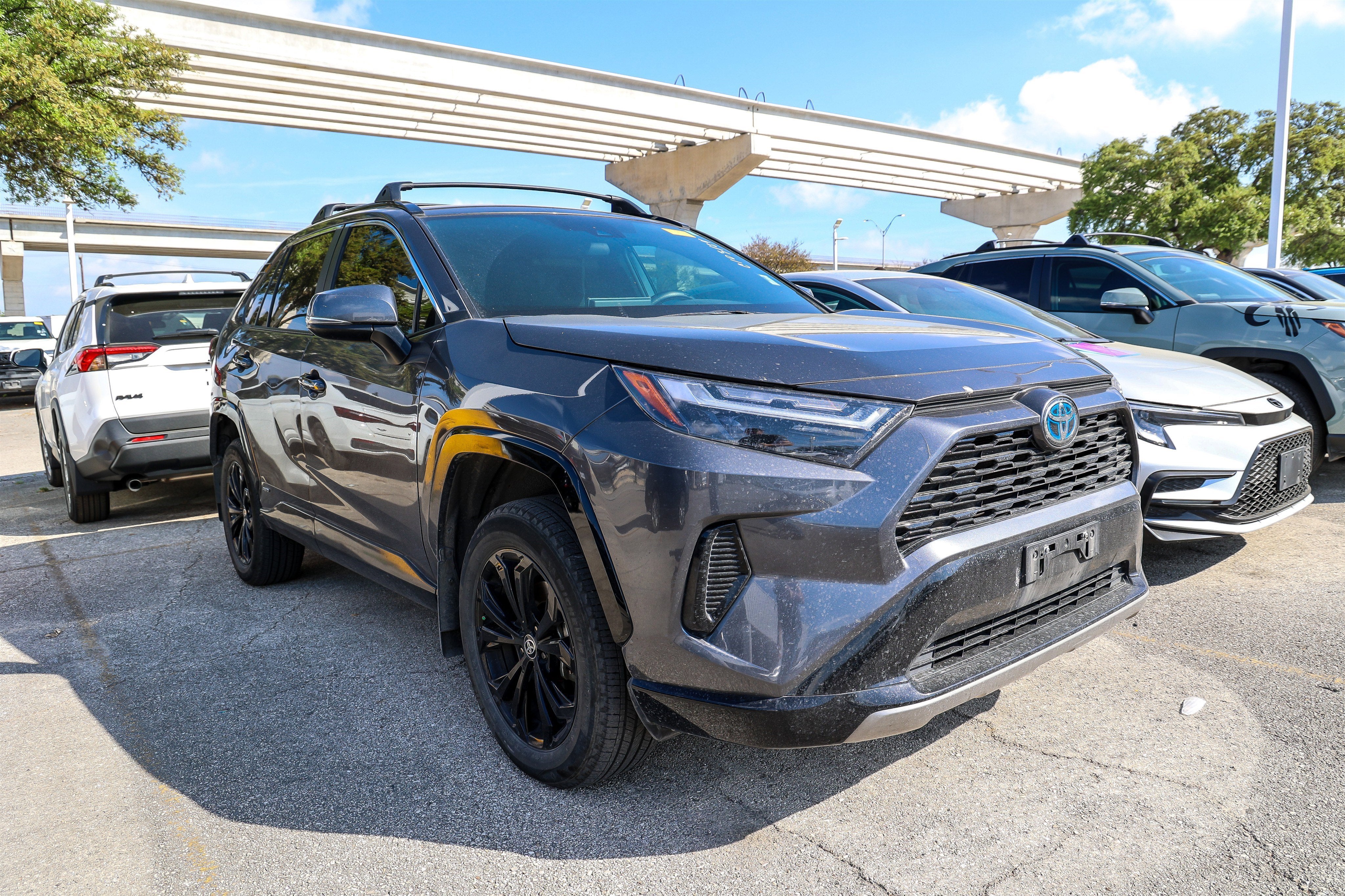 2024 Toyota RAV4 HYBRID Hybrid SE