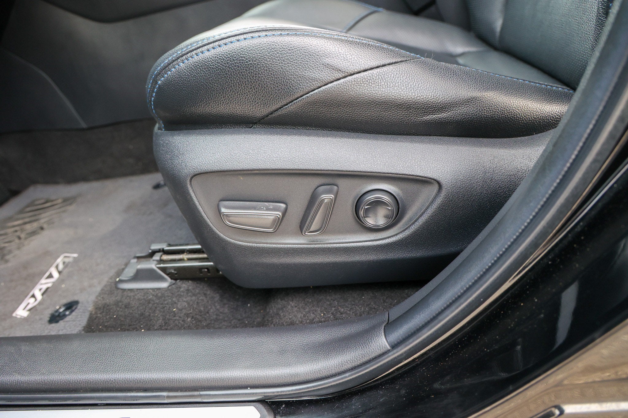 2023 Toyota RAV4 Hybrid Hybrid SE