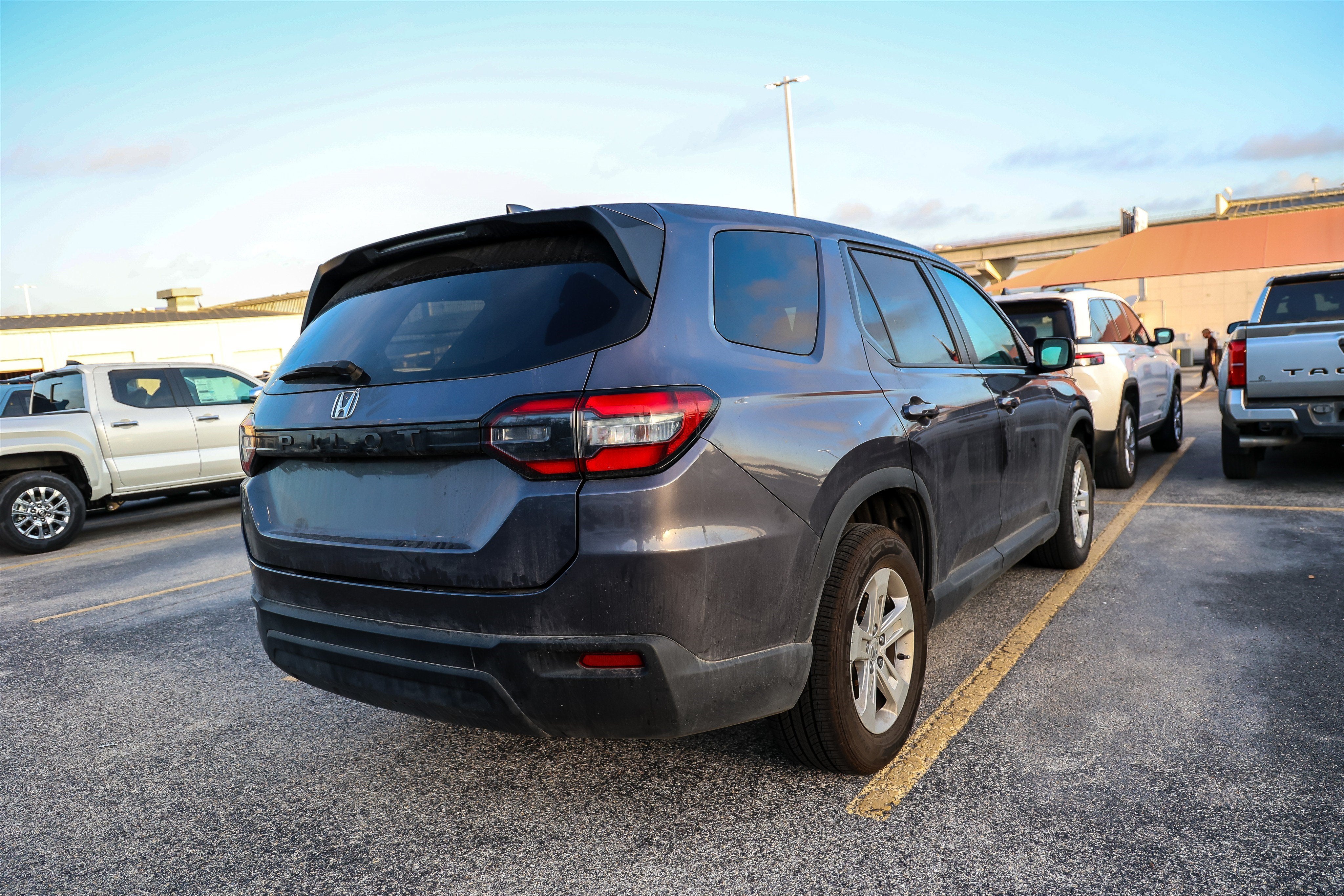 2023 Honda Pilot LX