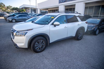 2024 Nissan Pathfinder SV