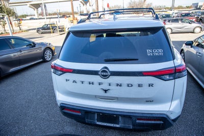 2024 Nissan Pathfinder SV