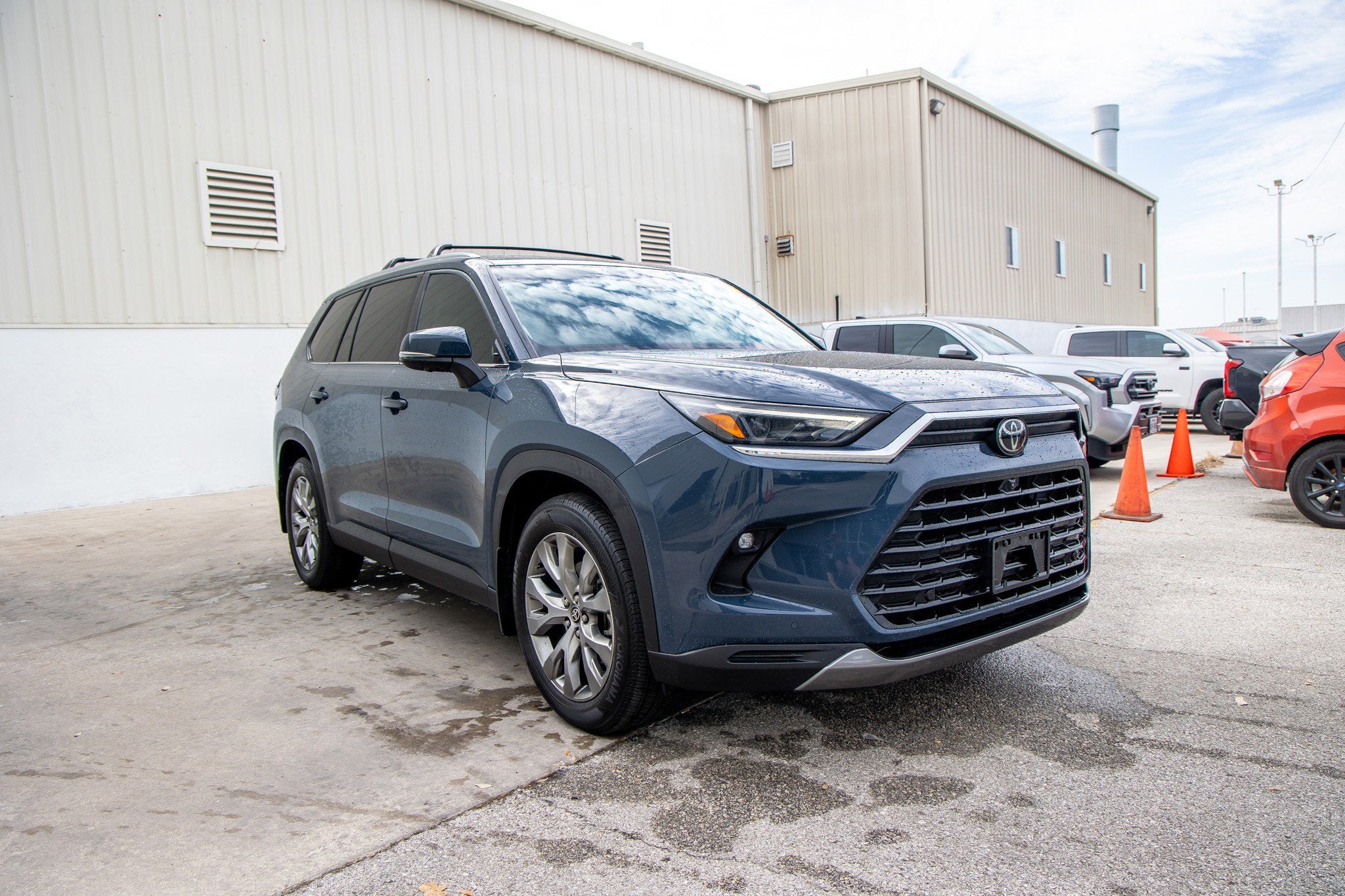 2024 Toyota GRAND HIGHLANDER Limited